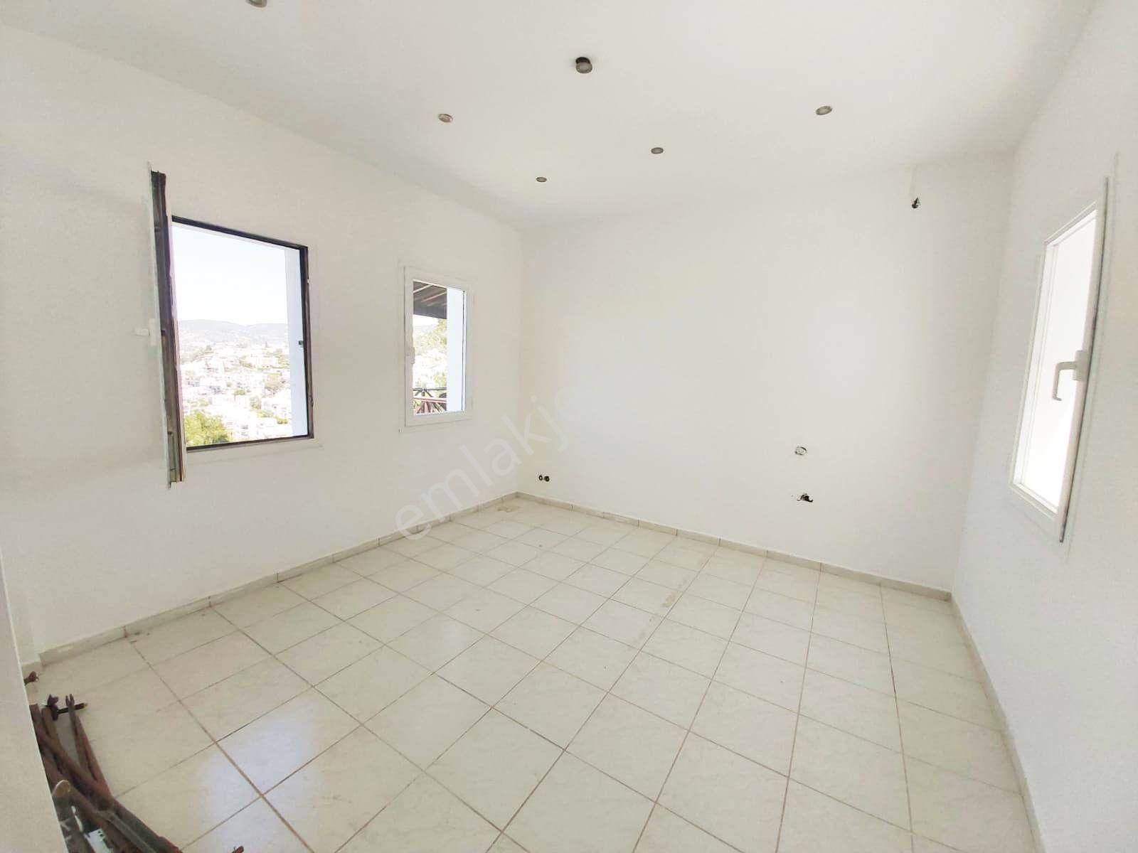 Bodrum Kumbahçe'de Site İçi Deniz Manzaralı Satılık Dubleks - Görsel 15