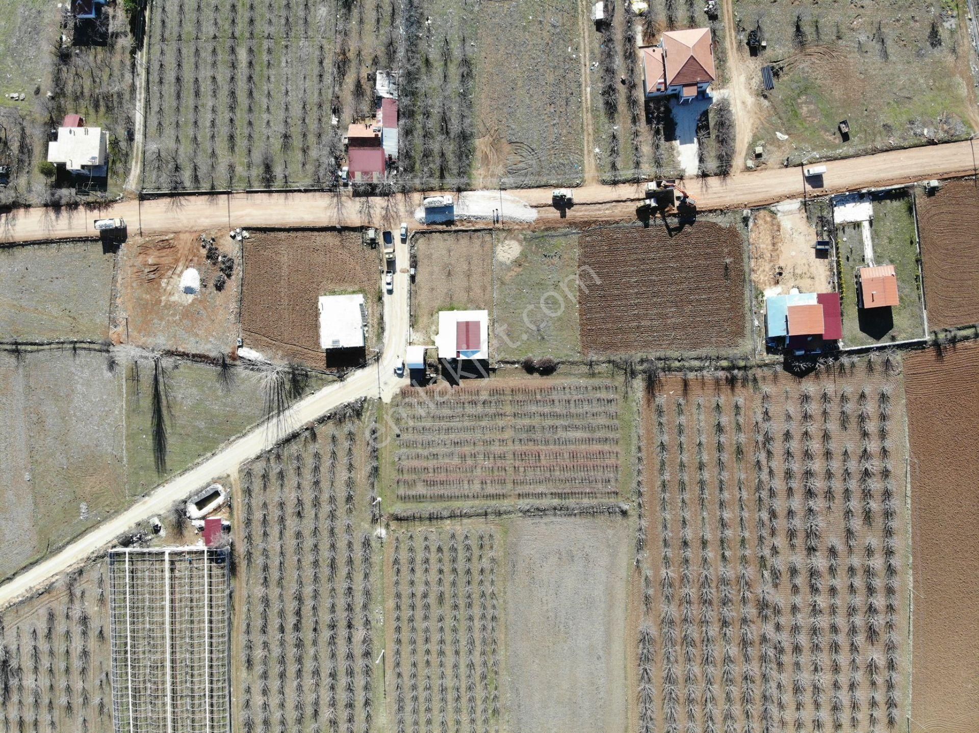 Elmalı Zümrütova Mahalle Merkezinde Kadastrol Yola Cephe 2.765m2 Satılık Elma Bahçesi - Görsel 10