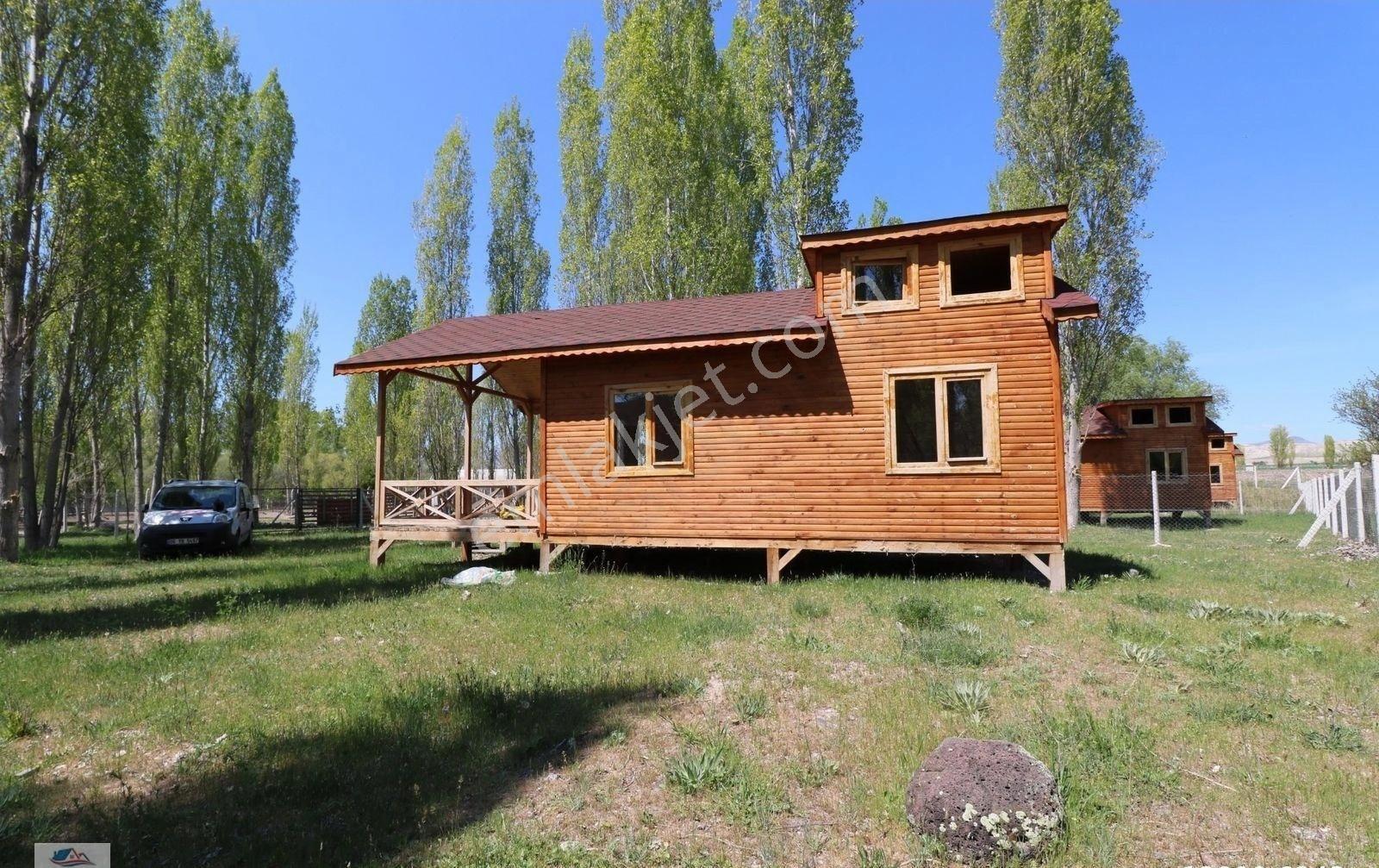 Güneyce^de 527 M2 İmarlı Dere Kenarı Arsa İçinde Ahşap Evli Bahçe - Görsel 8