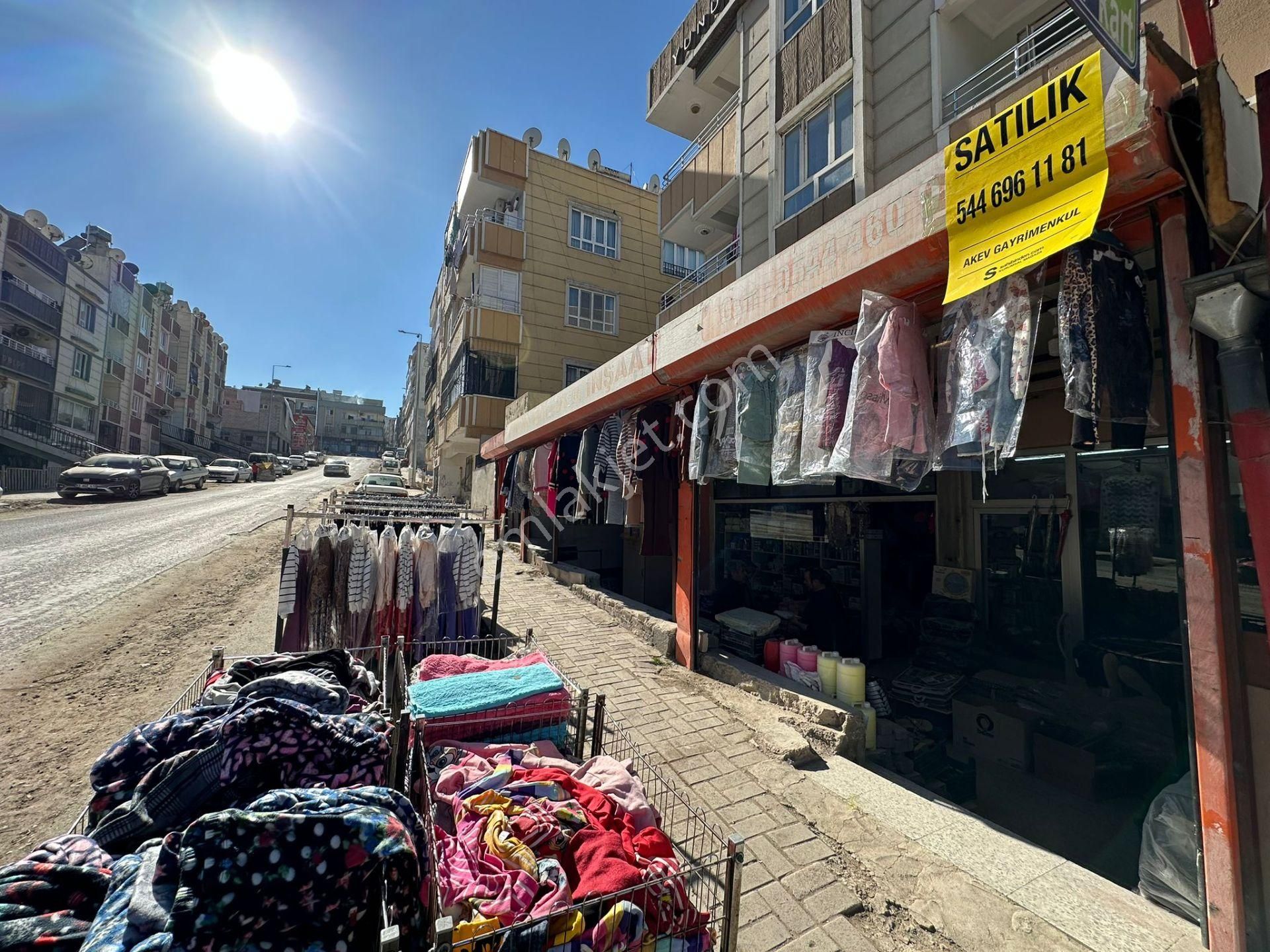 Eyyübiye Direkli Satılık Dükkan & Mağaza Akev Gayrimenkul'den Direkli Mah. Yıldız Plaza Yanı Satılık Dükkan