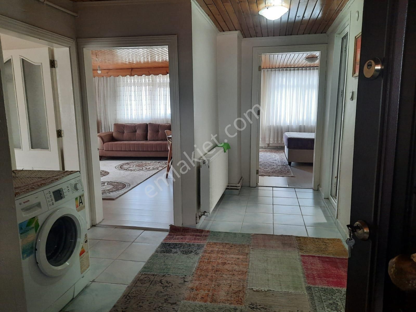 Ataşehir Barbaros Kiralık Daire Ataşehir Barbaros Mahallesinde Paladdium Yanında 2+1 Eşyalı Daire