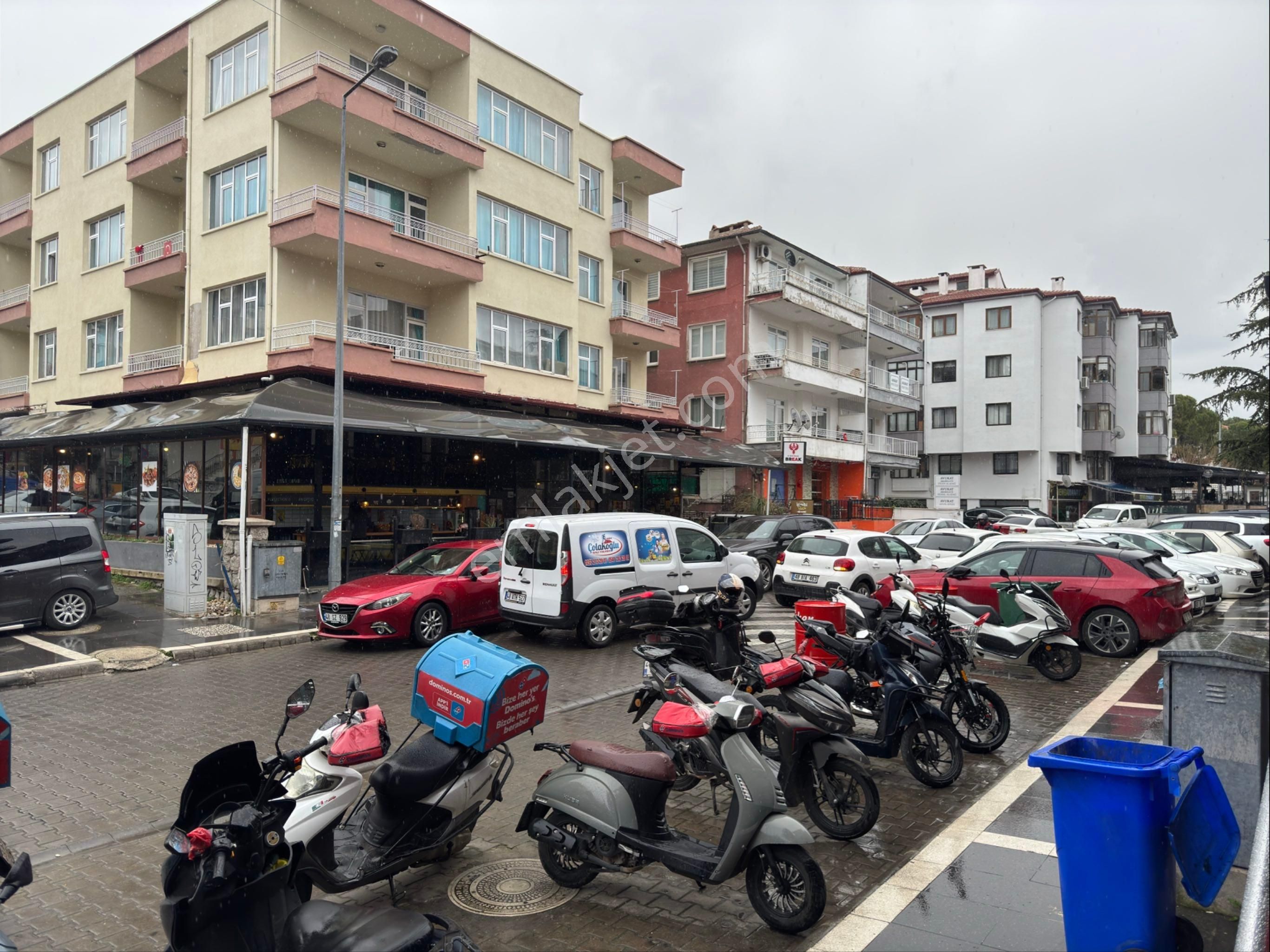 Menteşe Emirbeyazıt Satılık Daire Emirbeyazıt Da Merkezi Konumlu Asansörlü Otoparklı Satılık 2+1