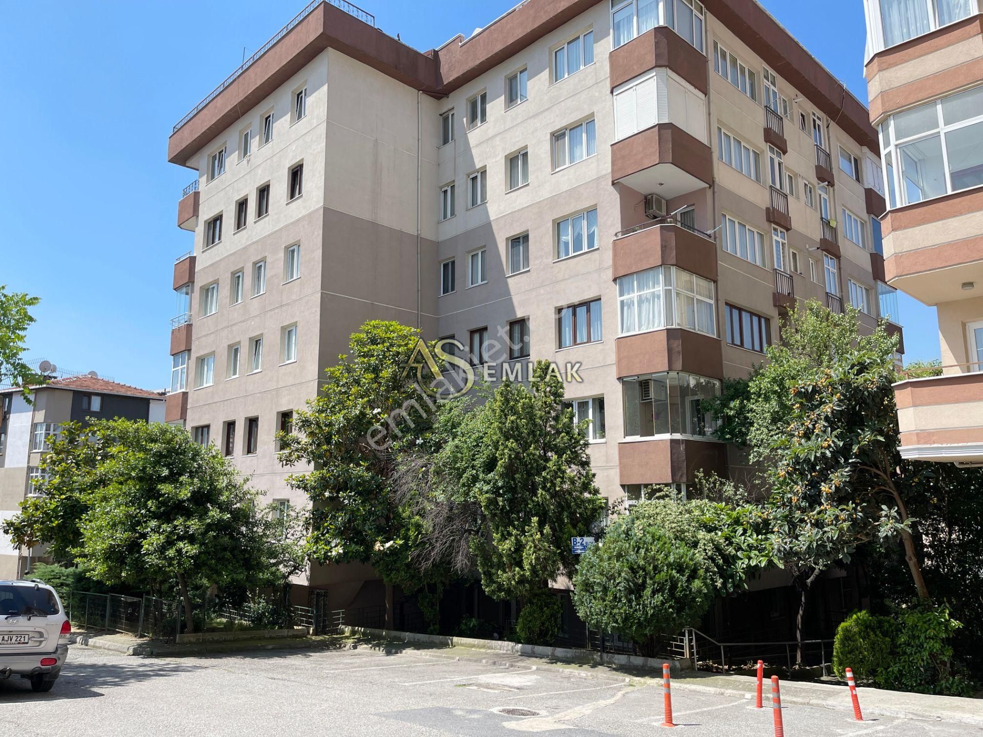 Üsküdar Murat Reis Okula Yakın Kiralık Daire As Emlak'tan 3+1 Demsel Sitesinde Eşyalı Otopark Güvenlik Daire