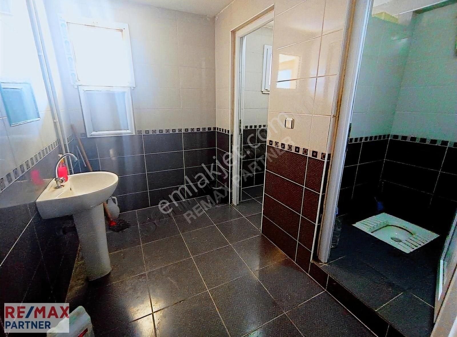 Rami Kışla Caddesi Üzerinde Satılık 55 M² Ofis - Görsel 2