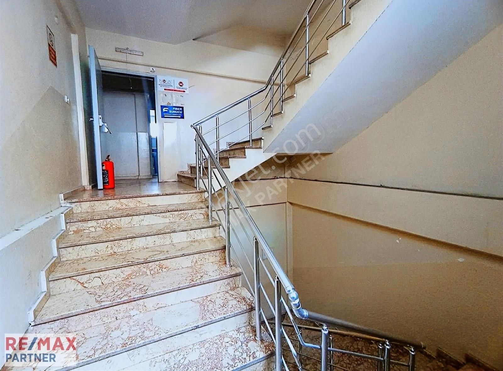 Rami Kışla Caddesi Üzerinde Satılık 55 M² Ofis - Görsel 8