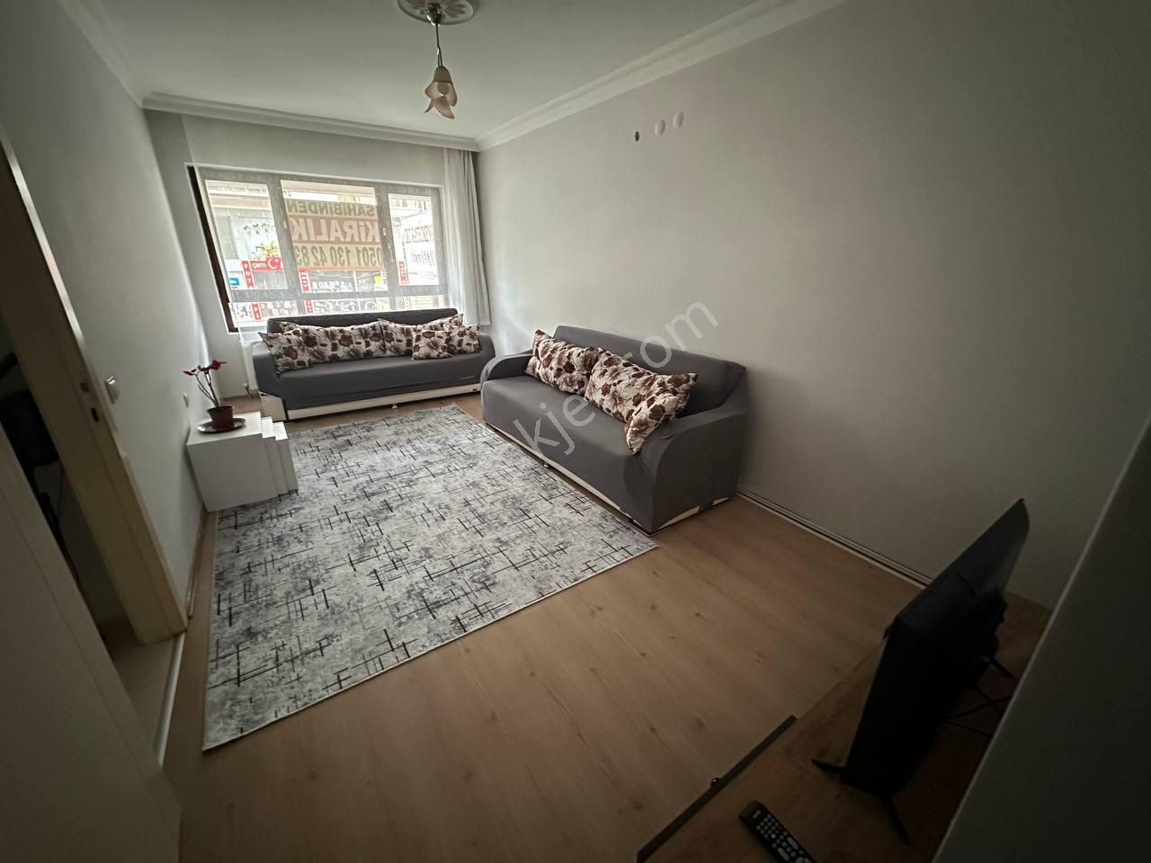 Kiralık 1. Kat Eşyalı 1+1 Daire - Görsel 4