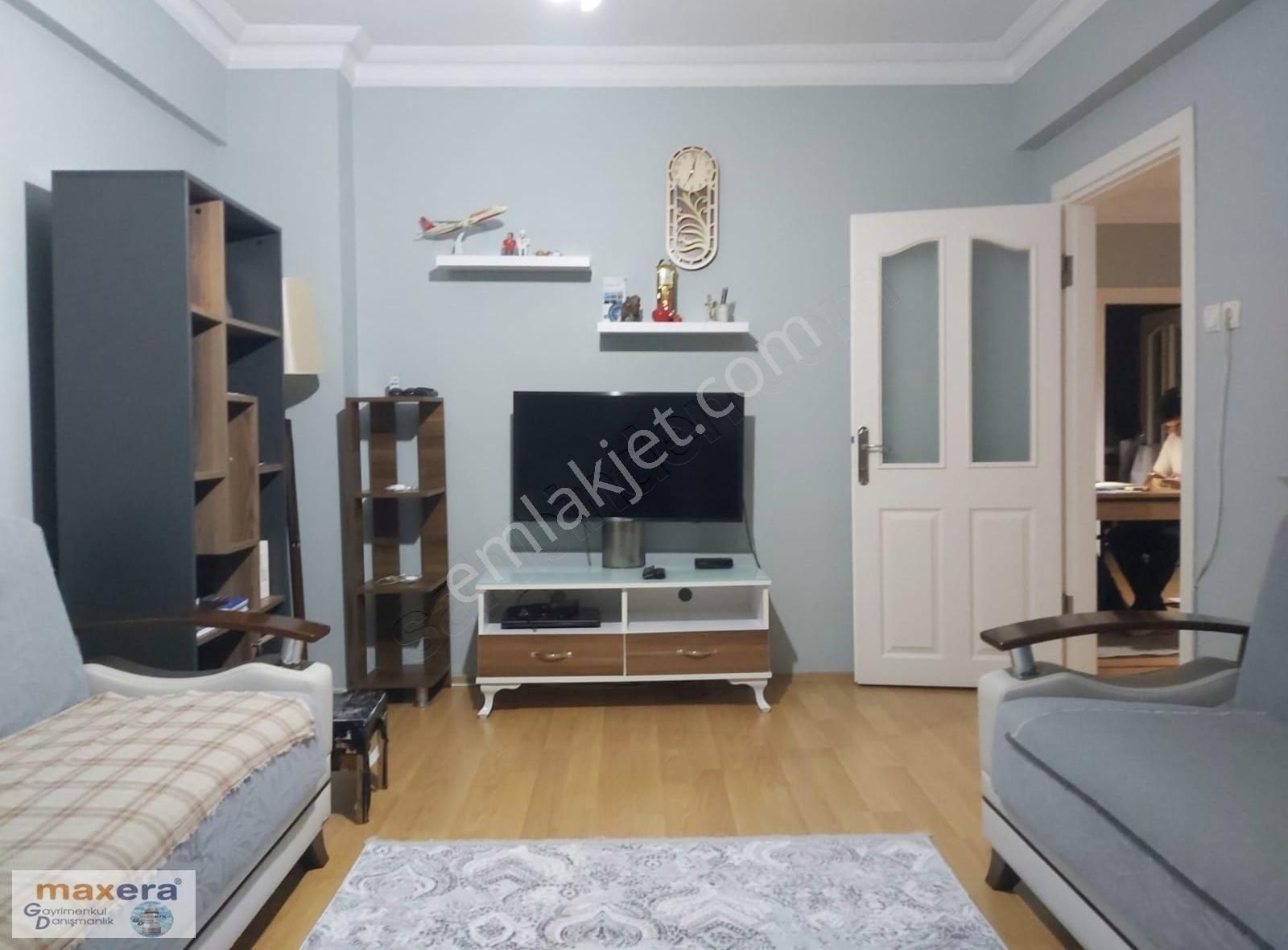 Güngören Güneştepe Satılık Daire Güngören Güneştepe'de 3+1 130 M2 1998 Yapımı Balkonlu Tadilatlı