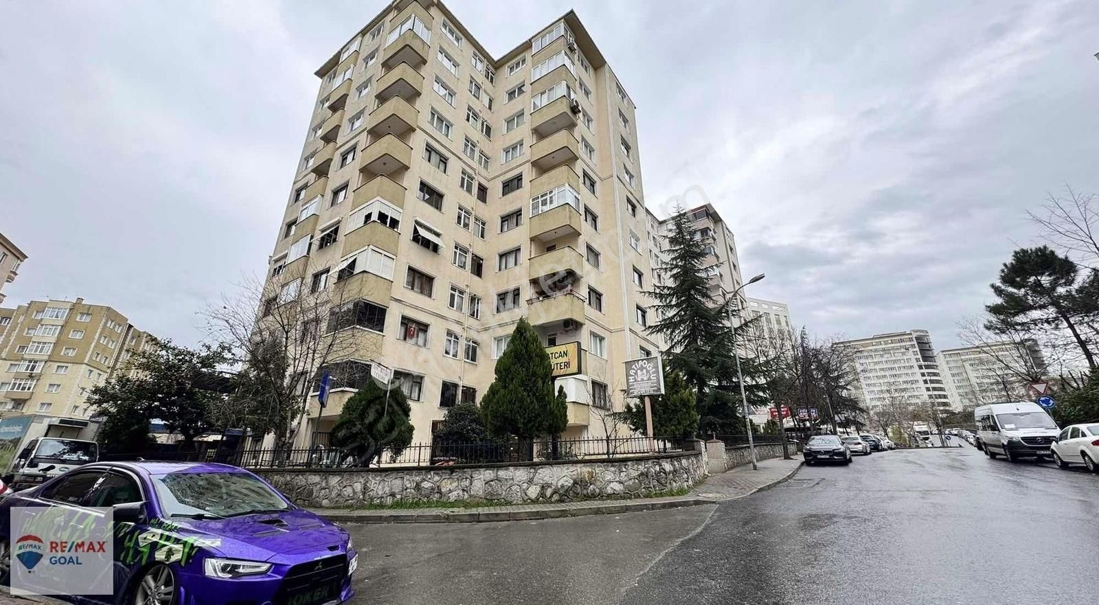 Kartal Uğur Mumcu Satılık Daire Kartal Uğur Mumcu'da Kadıköy Aydınlar Sitesi 3+1 Satılık Daire