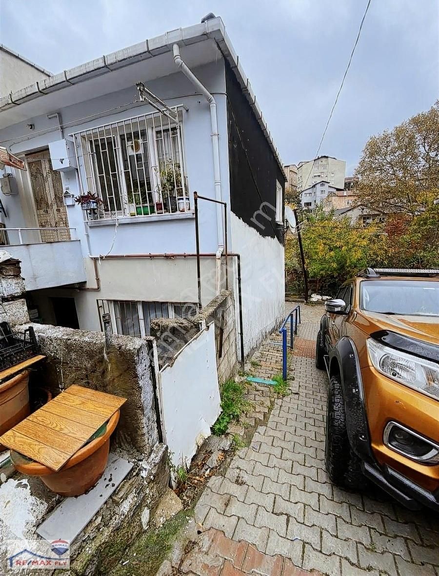 Sarıyer Büyükdere Satılık Müstakil Ev Remax Fly'dan Sarıyer, Büyükdere'de Satılık Müstakıl Bina