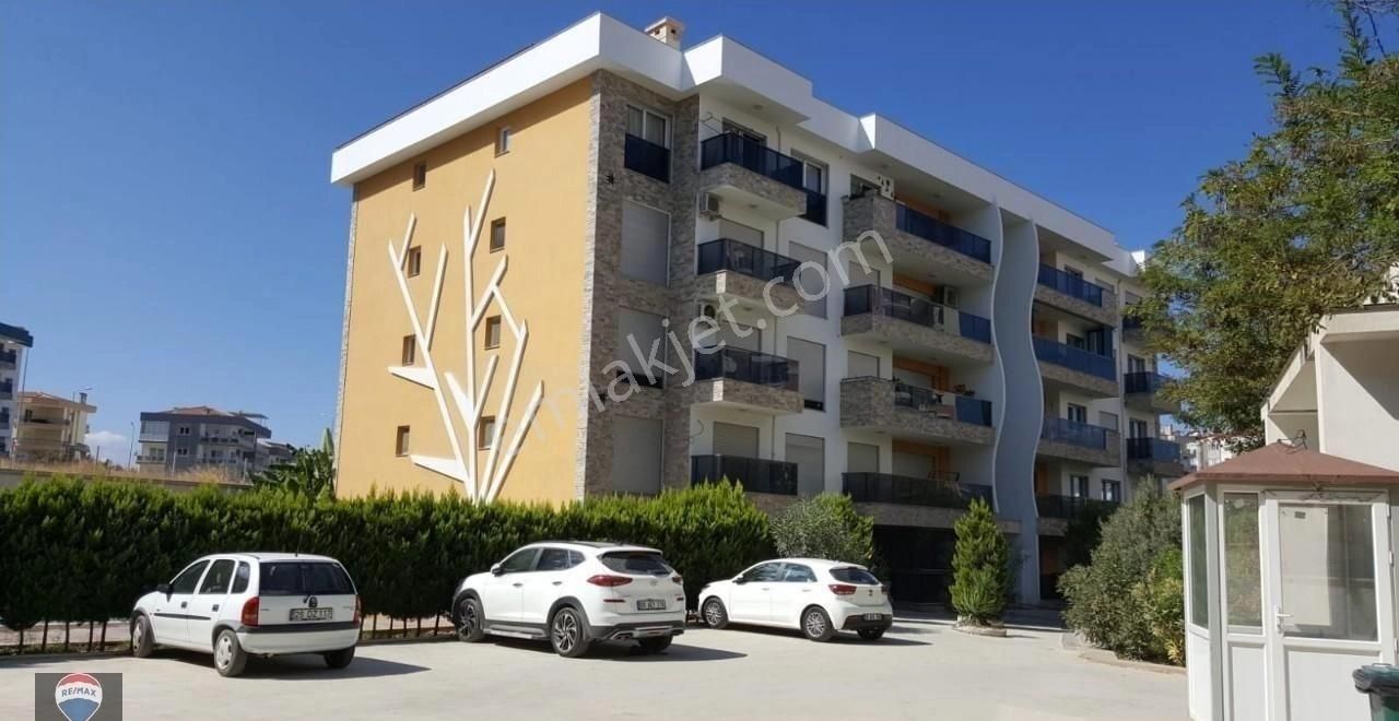 Kuşadası İkiçeşmelik Satılık Daire Kuşadasında Yeni Havuzlu Site İçinde Ful Yeni Eşyalı Daire