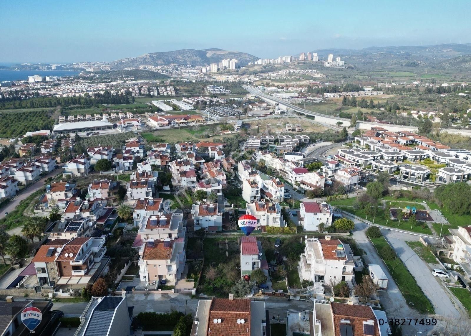 Kuşadası Karaova Satılık Müstakil Ev Kuşadası Karaova Efes Evlerinde Satılık Büyük Tadilatlı Bahçeli Ev