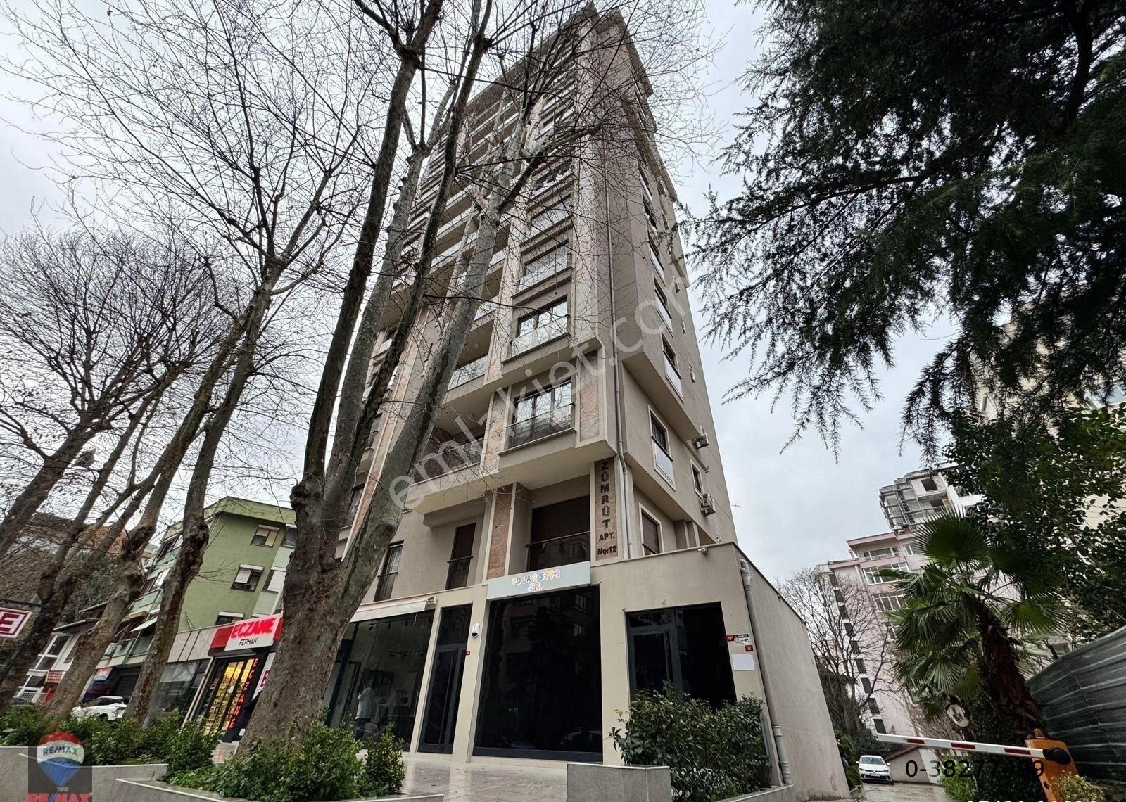 Kadıköy Kozyatağı Satılık Daire Avşar Sokakta Adalar Manzaralı Yenı 3+1 Satılık