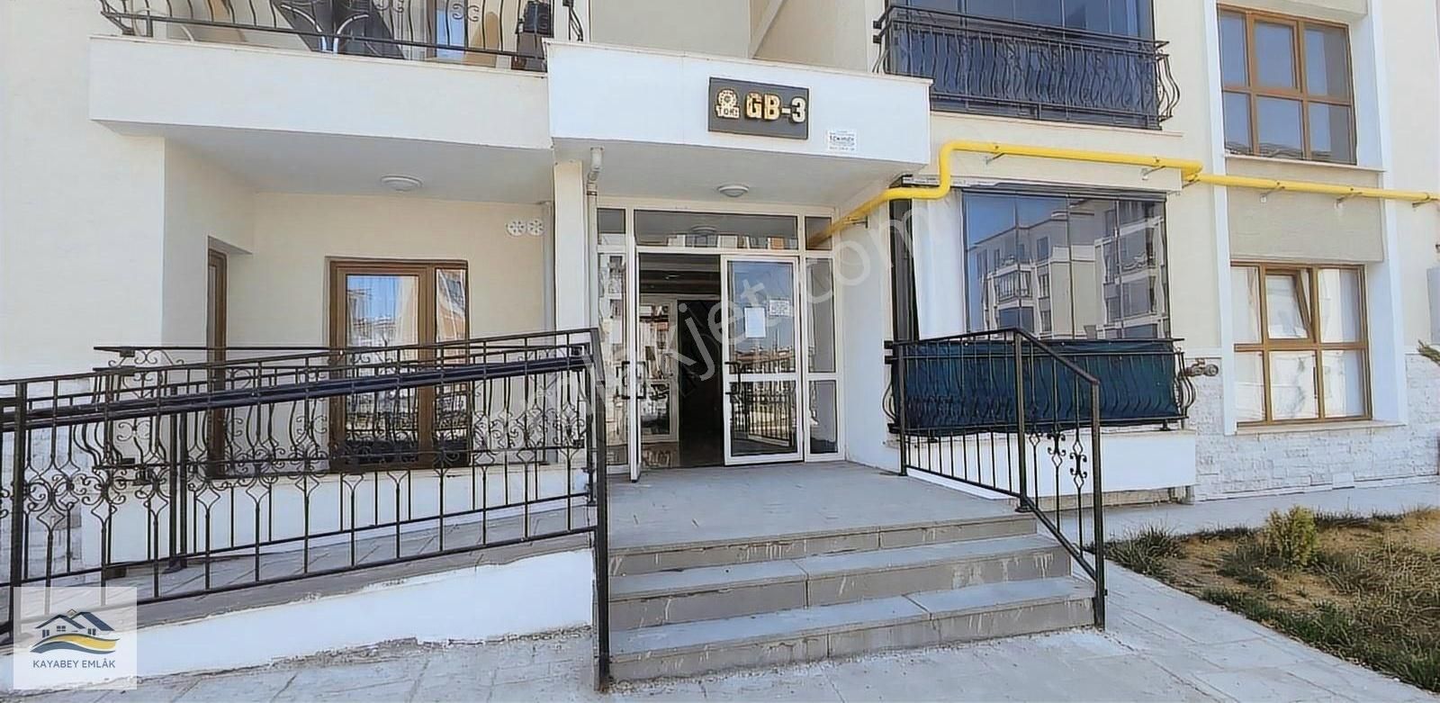 Elazığ Merkez Yemişlik Köyü (Gedenek) Kiralık Daire Kayabey Emlâk'tan Yemişlikte 3+1 Kiralık Daire