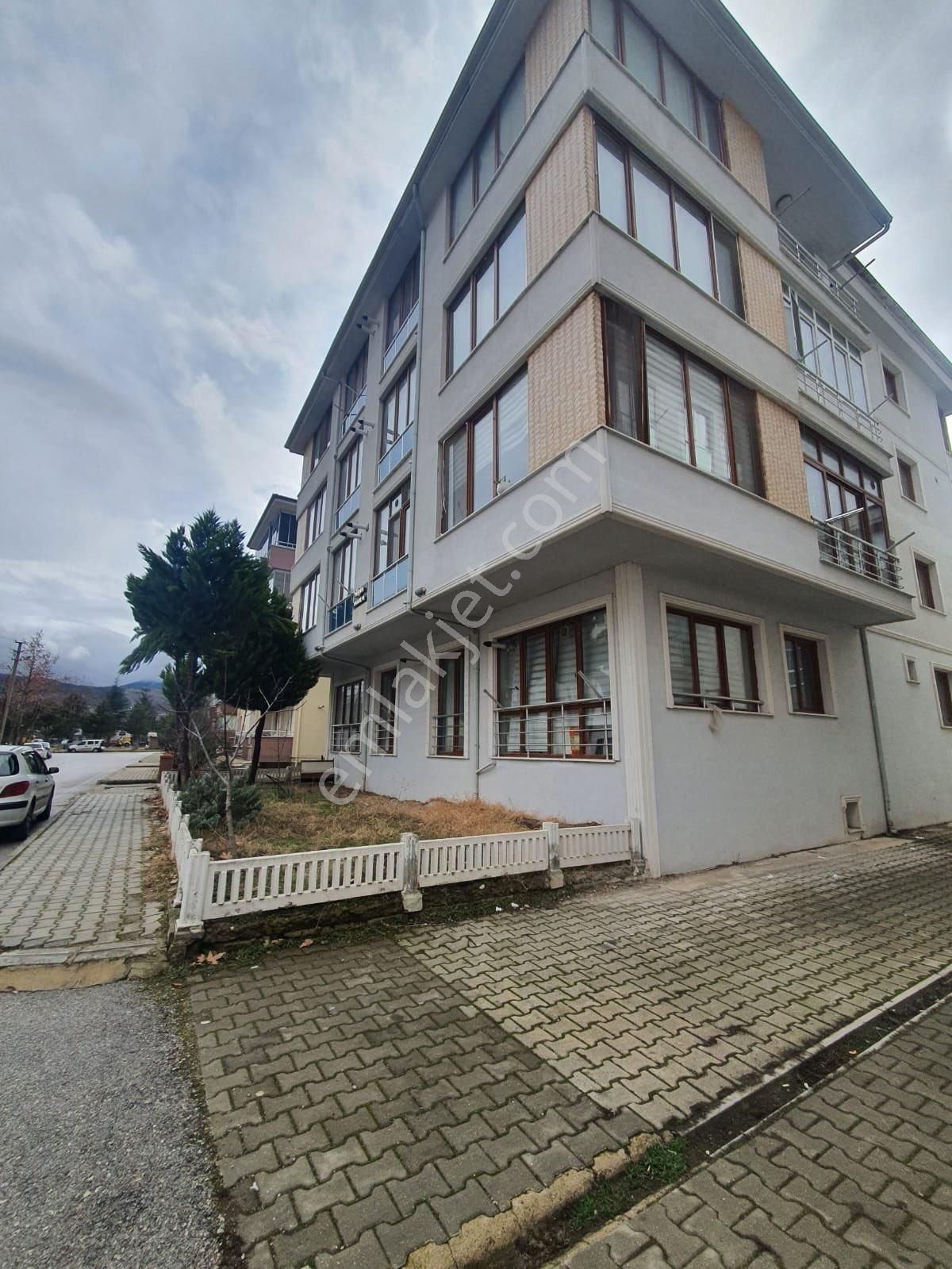 Isparta Merkez Karaağaç Satılık Daire Isparta Karağaç Mahallesinde Satılık 1+1 Eşyalı Apart