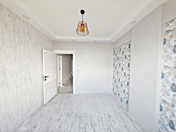 Alpaslan'da Geniş Oturum Ve Şık Duvar Kağıdı Sıfır Ultralüx 3+1 - Görsel 18