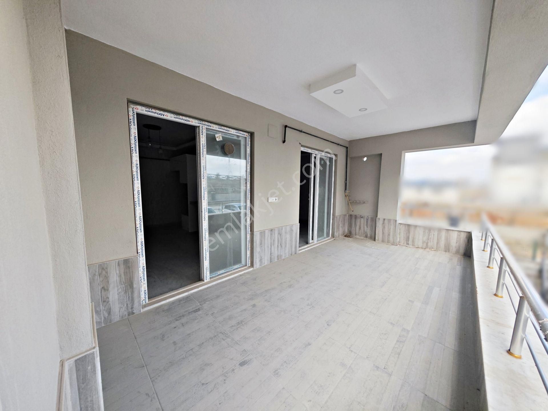 Alpaslan'da Geniş Oturum Ve Şık Duvar Kağıdı Sıfır Ultralüx 3+1 - Görsel 5