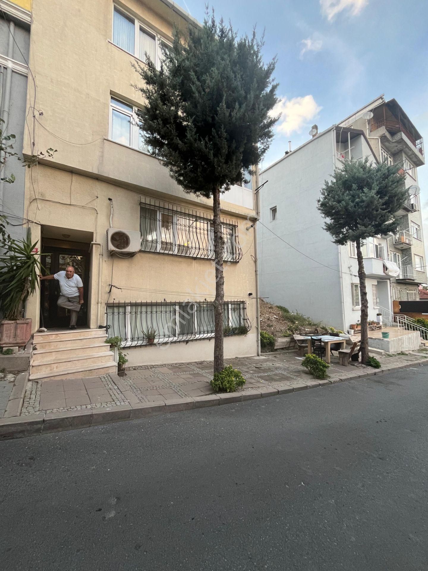 Üsküdar İcadiyede Muhteşem Bir Bölgedeı 3+1+1 Kullanışlı - Görsel 16