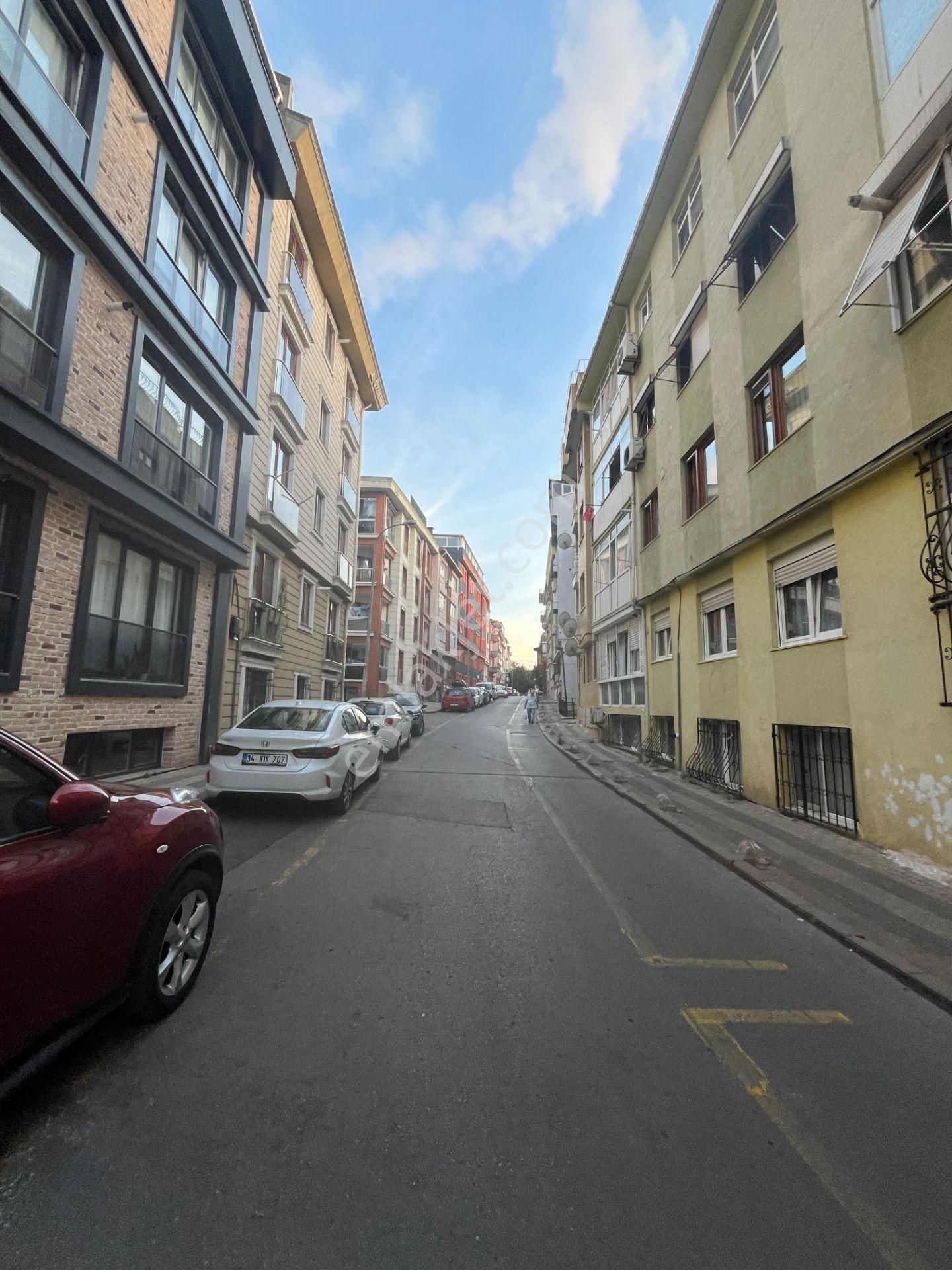 Üsküdar İcadiyede Muhteşem Bir Bölgedeı 3+1+1 Kullanışlı - Görsel 30