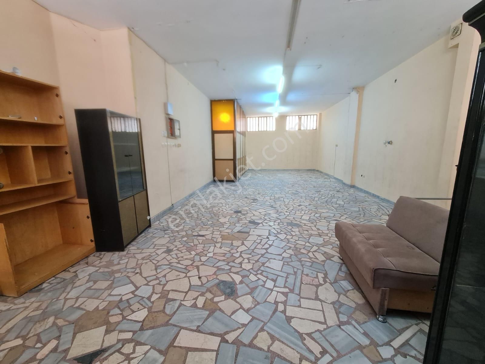 Bayrampaşa Kartaltepe Kiralık İmalathane Yıldırım Mahallesi Fatih Caddesi 2 Katlı Kiralık Dükkan