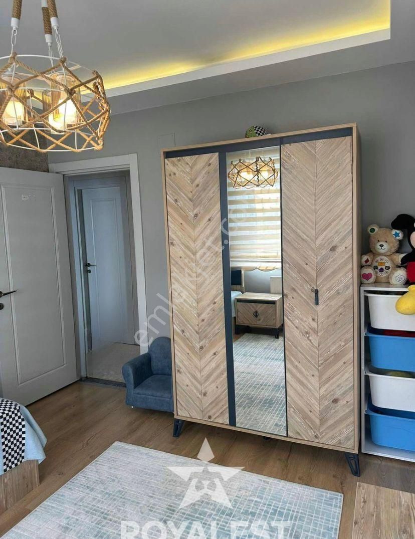 Royalest'ten Kapalı Mutfak Merkezi Konumda Ultra Geniş Daire - Görsel 8