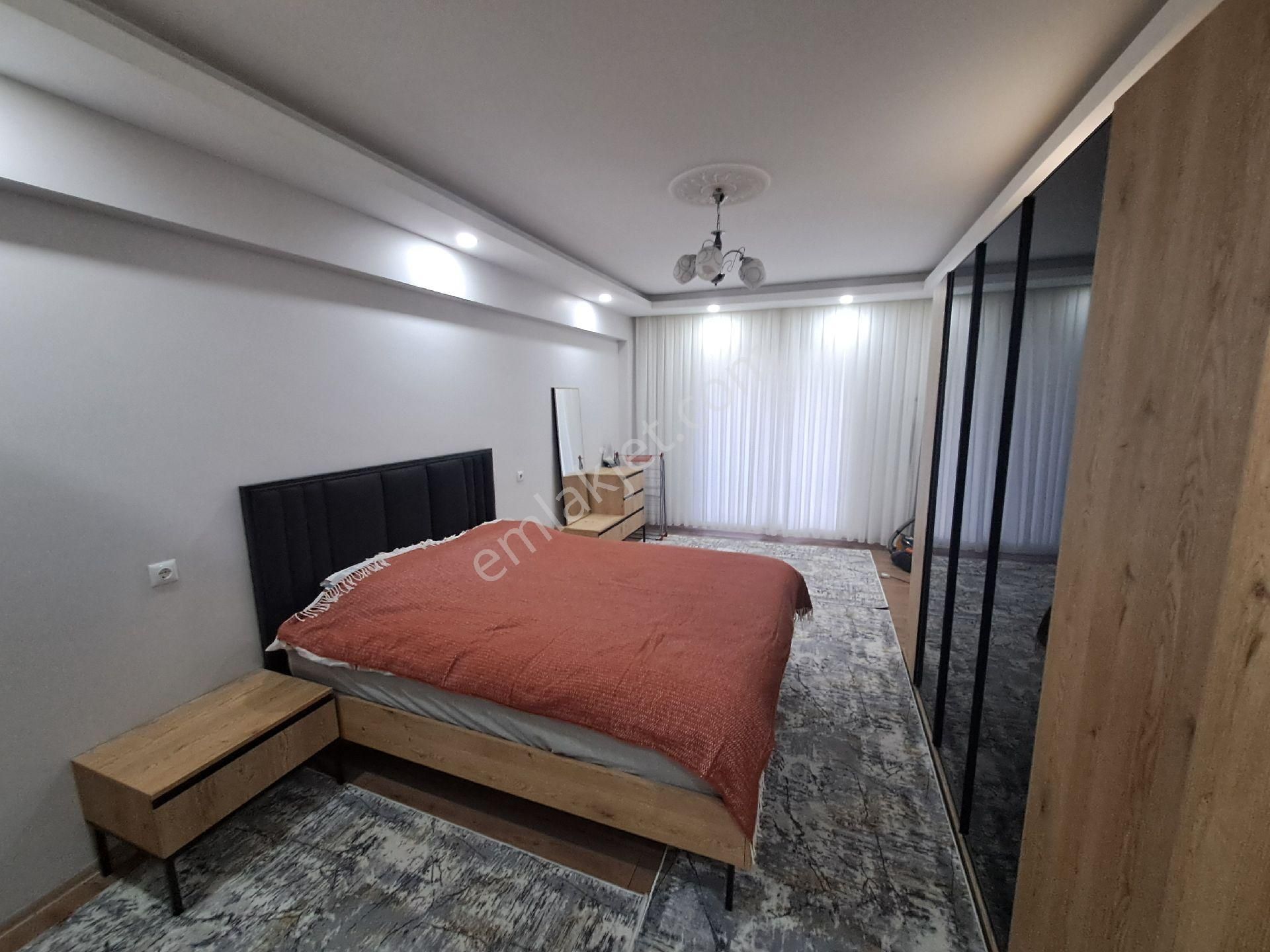 Alaşehir Fatih Satılık Daire Dogalgazlı 165 Mt 3+1 Daire