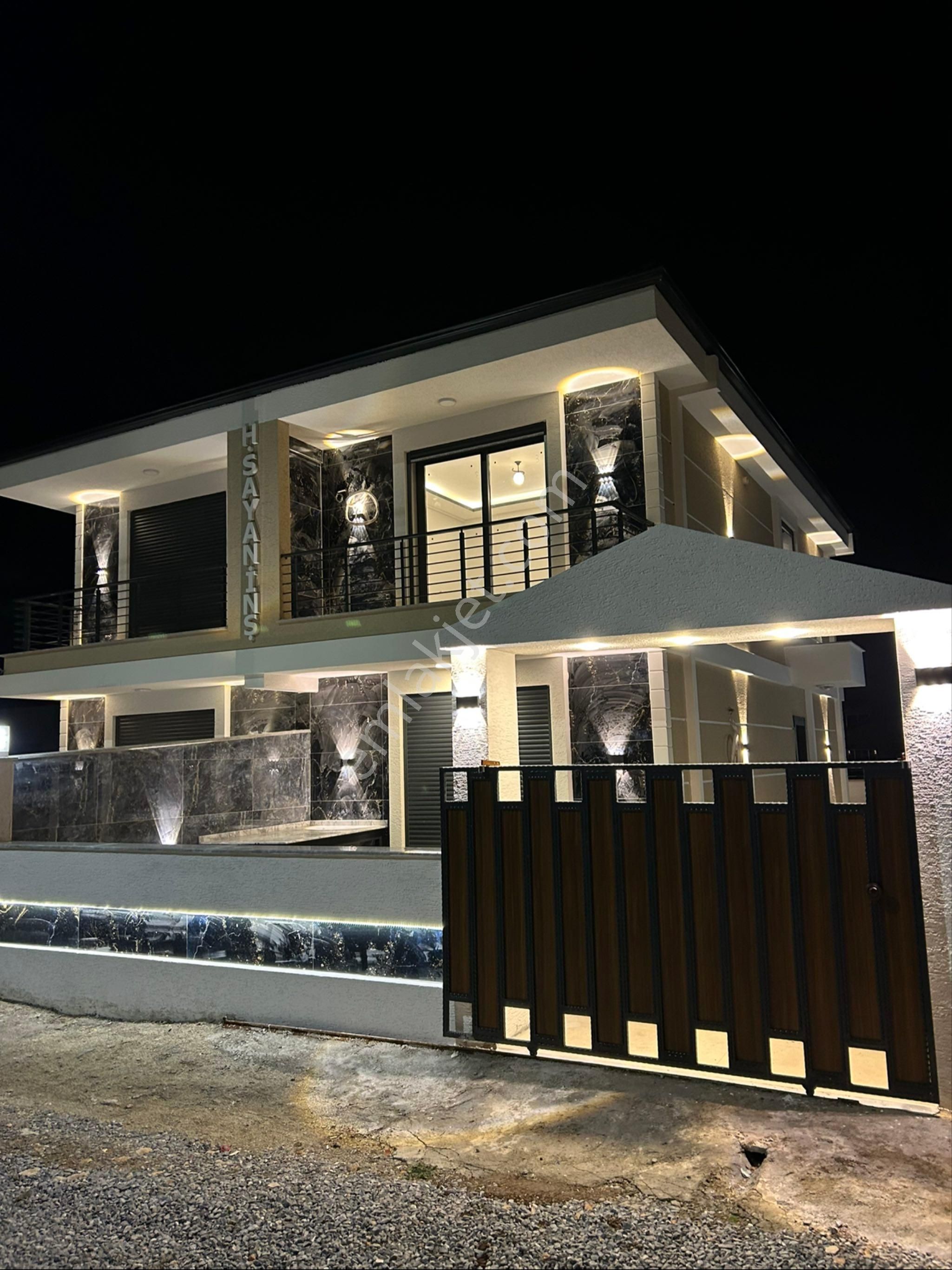 Didim Hisar Satılık Villa Hisar Mahallesinde Satılık 3+1 Daire Fiyatına Sıfır Villa