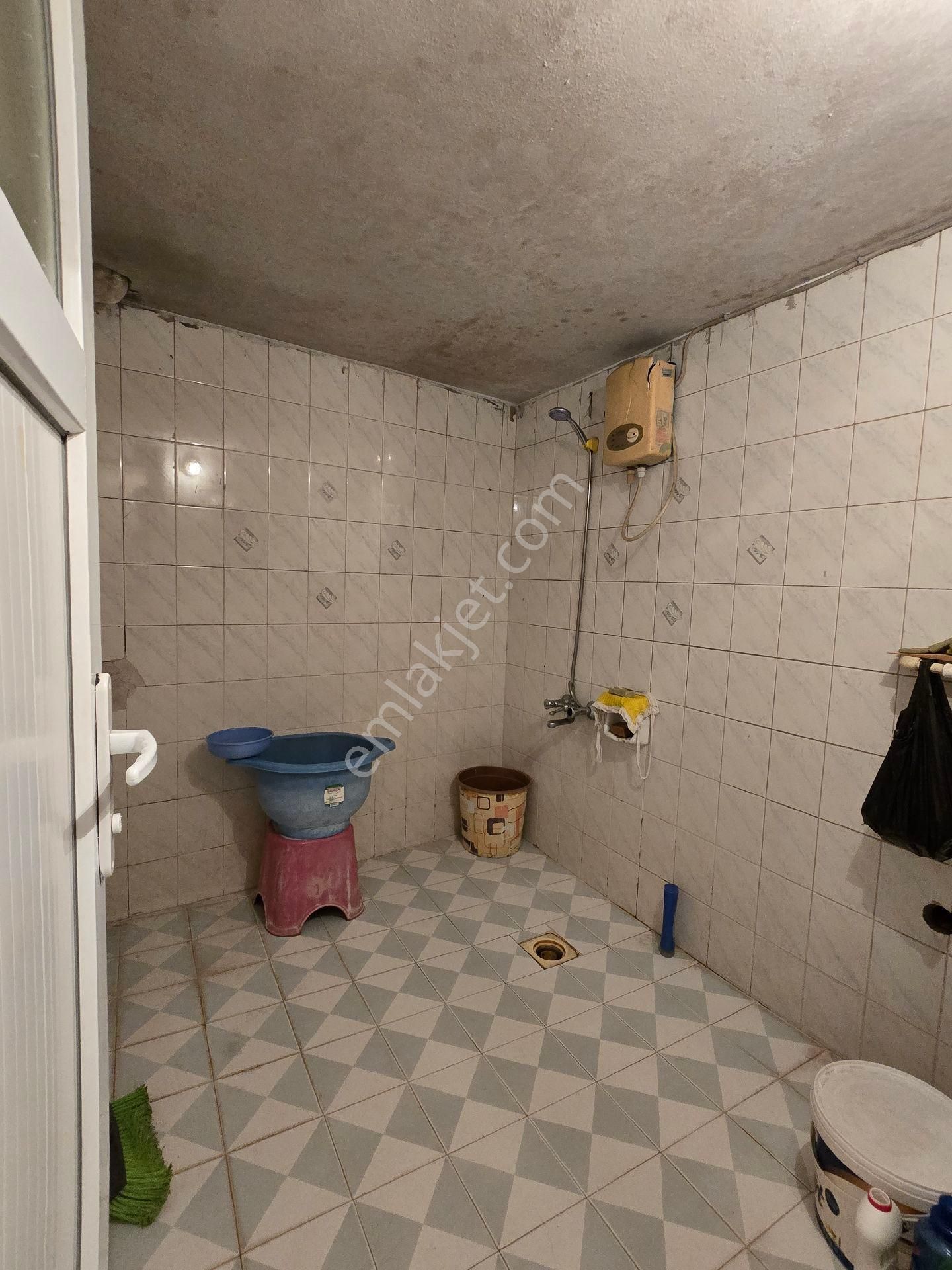 Havuzlu Bahçede2 Katlı Müstakil 3+1 - Görsel 9