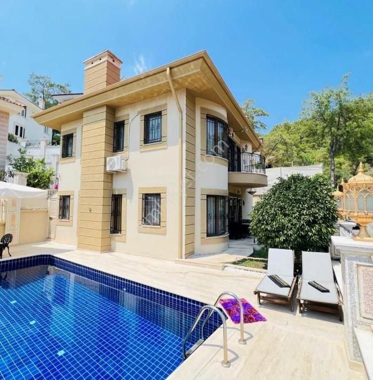 Marmaris Armutalan Satılık Villa Armutalanda Havuzlu Açık Otoparklı Tam Müstakil Satılık Villa