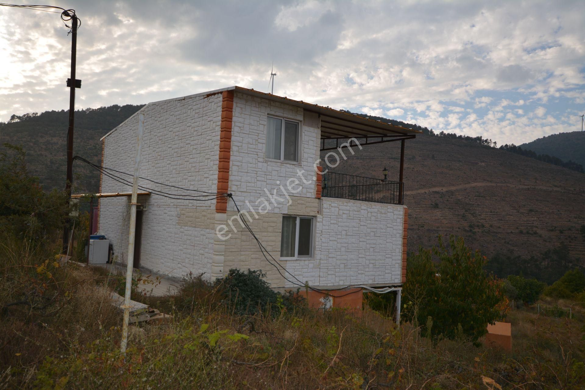 Kemalpaşa Bayramlı Satılık Dağ Evi Kemalpaşa Bayramlı Da Geniş Bahçeli Müstakil Dağ Evi