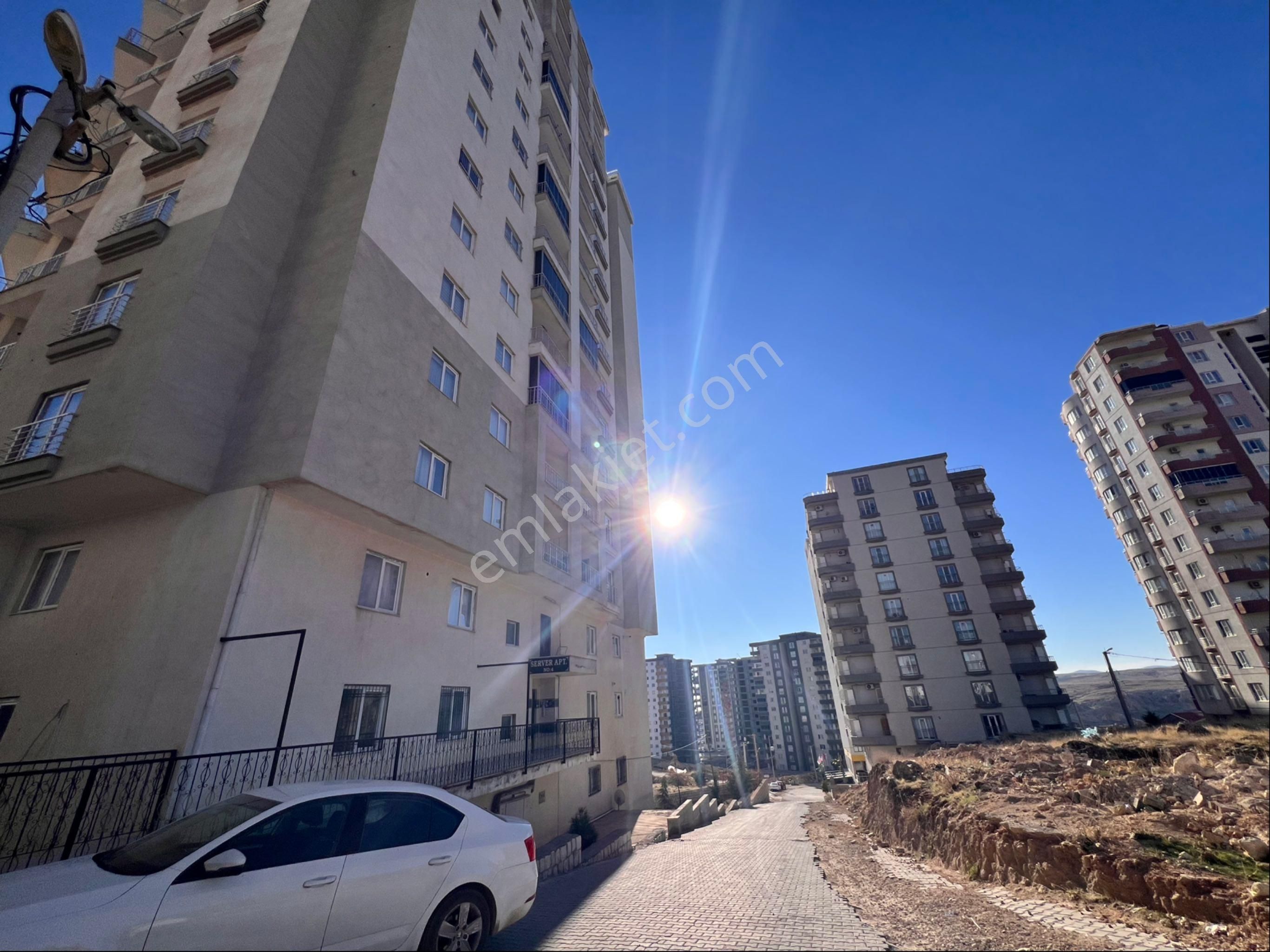 Artuklu Yenişehir Kiralık Daire Murat Emlaktan Tedaş Arkası 2+1 Amerikan Mutfaklı Dairemiz Kiralıktır