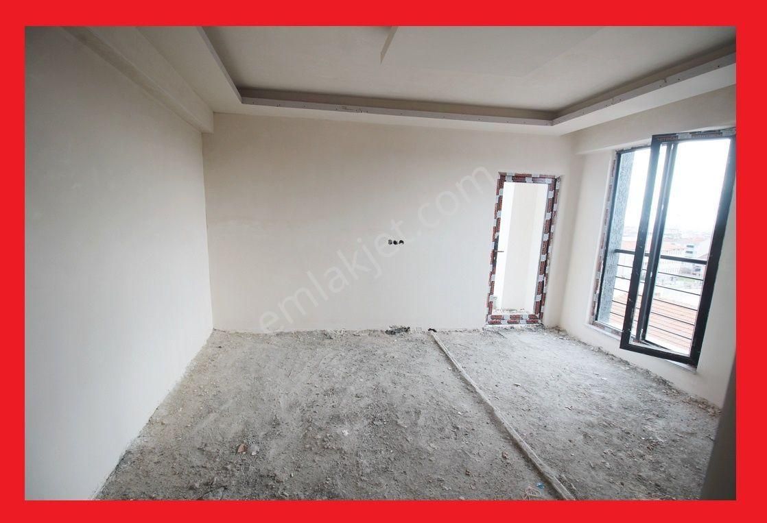 Çorlu Hatip Satılık Daire Hatip Mah. Çelebi Bulvarında 70m2 1+1 Ara Kat Satılık Daire