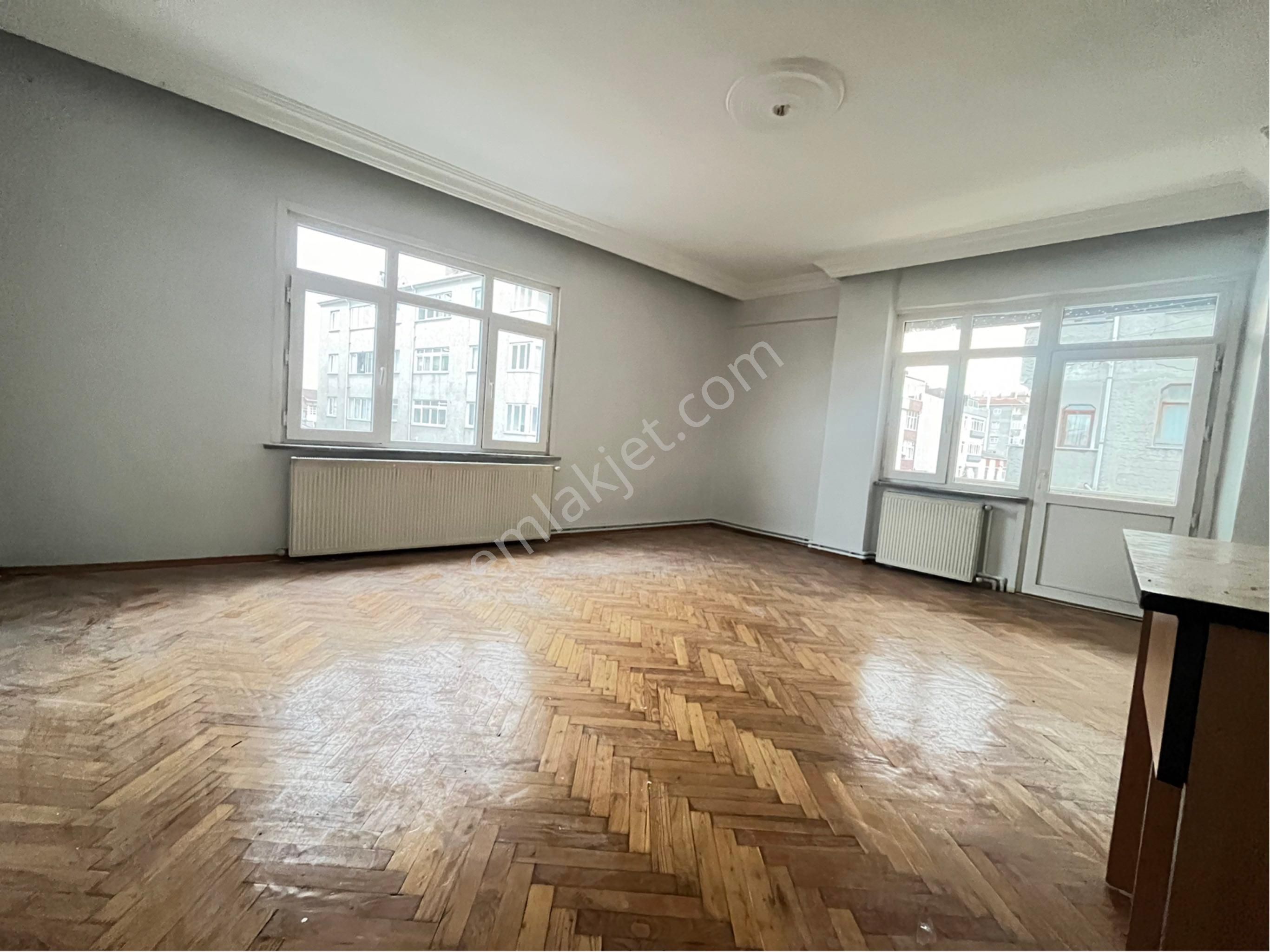 İstanbul Küçükçekmece Havalimanına Yakın Kiralık Daire İmren Gayrimenkulden Kiralık 2+1 Maslak Çeşme Caddesi Üzerinde