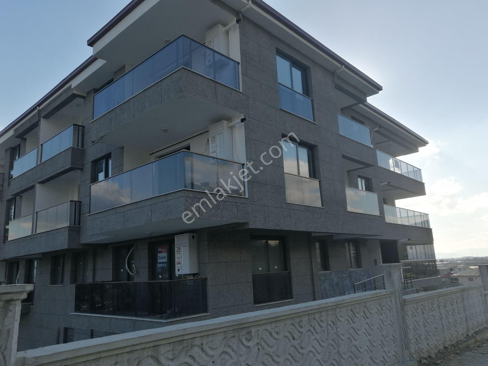 Bayındır Yeni Satılık Daire İzmir Torbalı Gold Emlaktan Bayındırda Satılık Sıfır 3x1 Daire