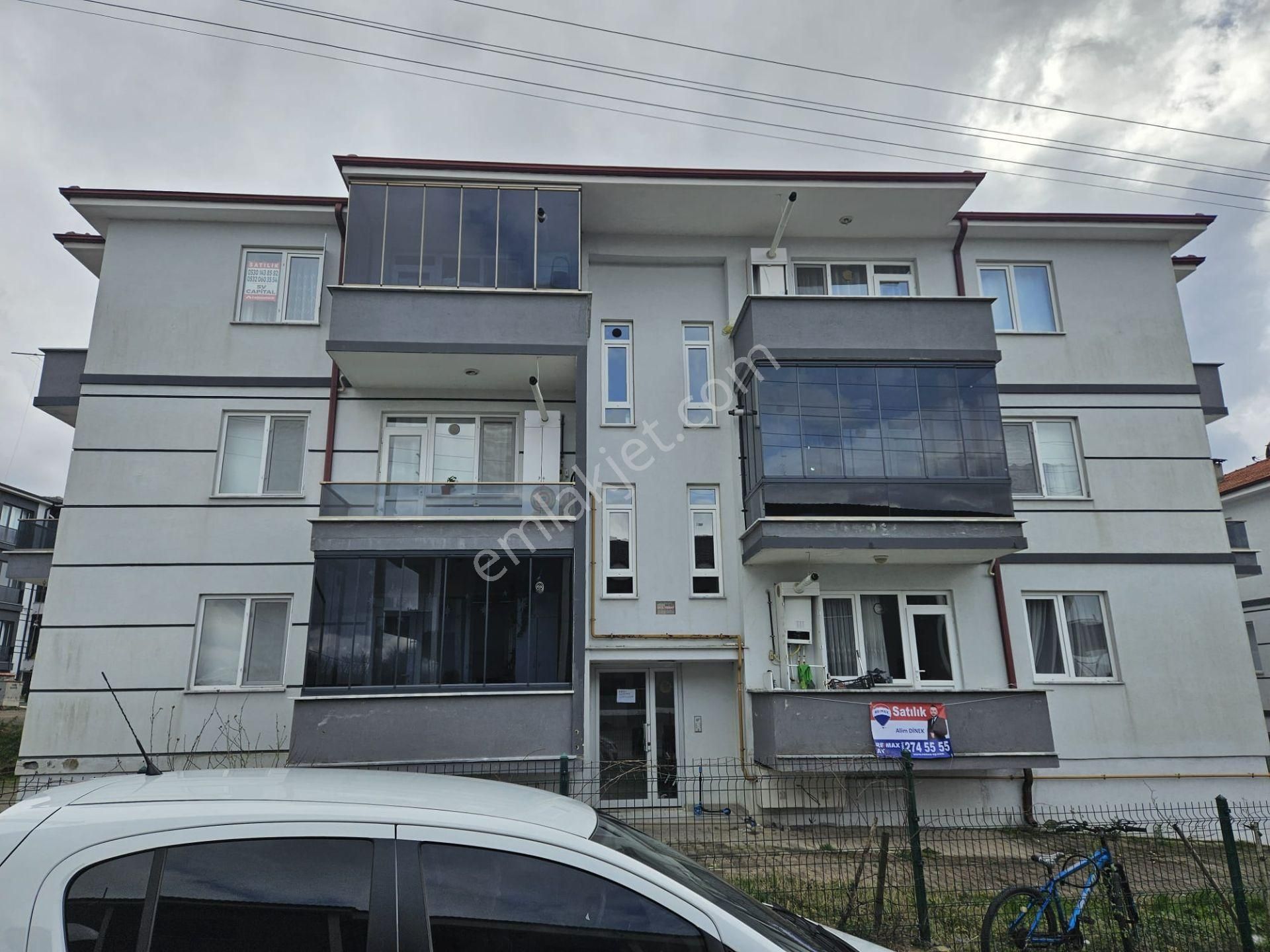 Ferizli İstiklal Satılık Daire Ferızlı'de Genış Konforlu Satılık 3+1 Daıre Re/max Ay