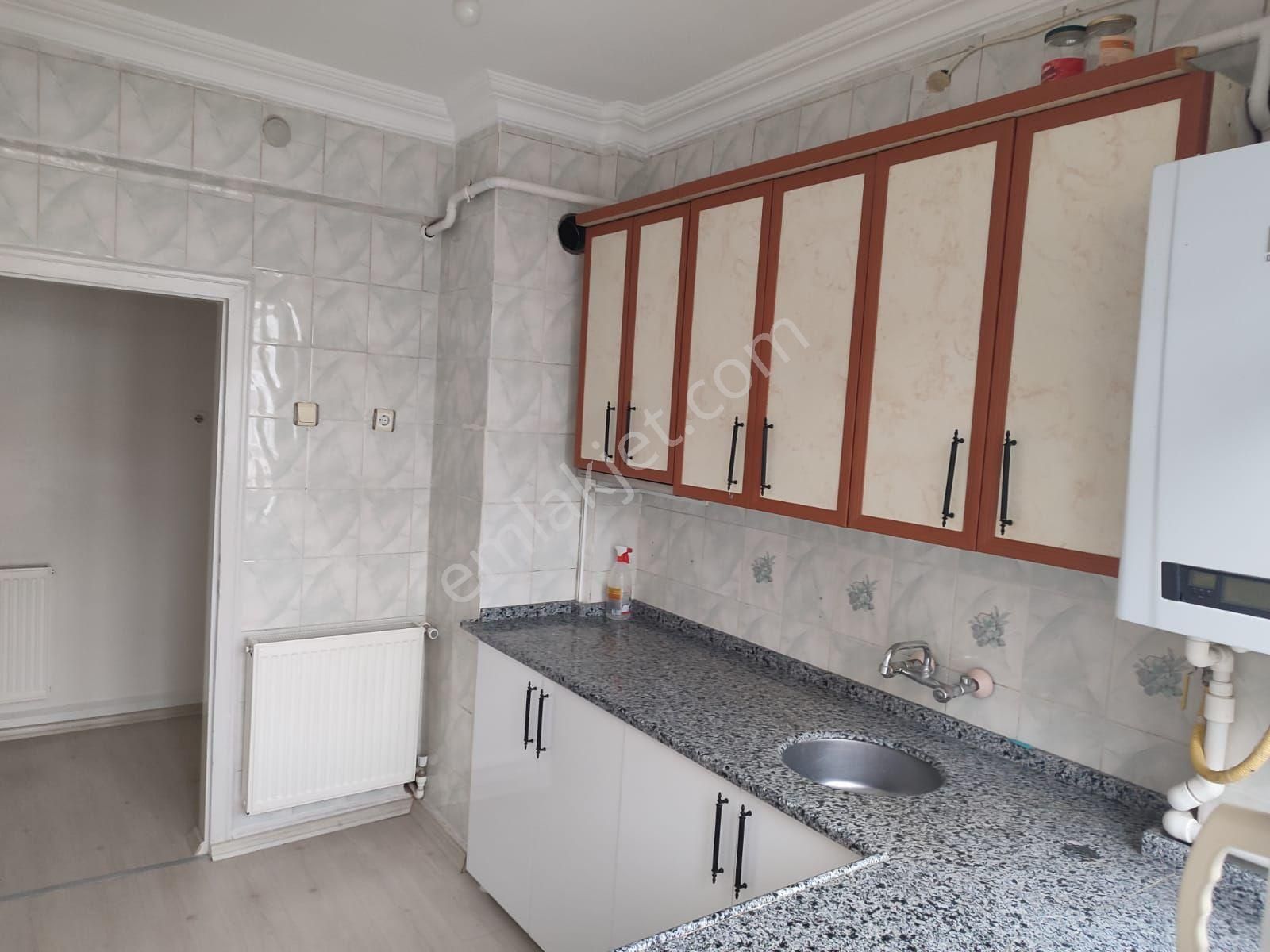 Elazığ Merkez Rızaiye Kiralık Daire Hastane Caddesinde 2+1 Kiralık Daire