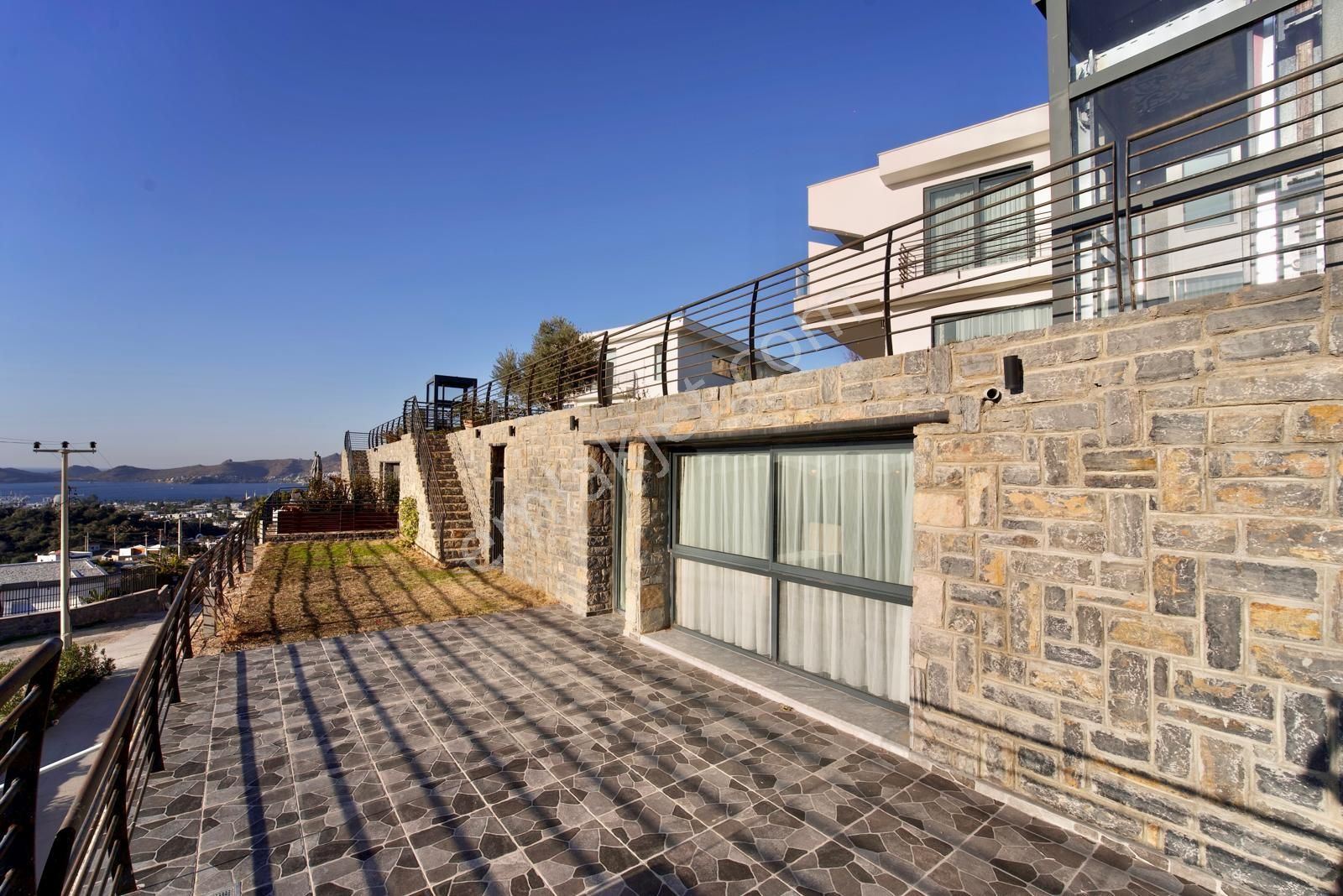 Yalıkavak Marinaya 1km Uzaklıkta Müstakil Tripleks Havuzlu Villa - Görsel 6