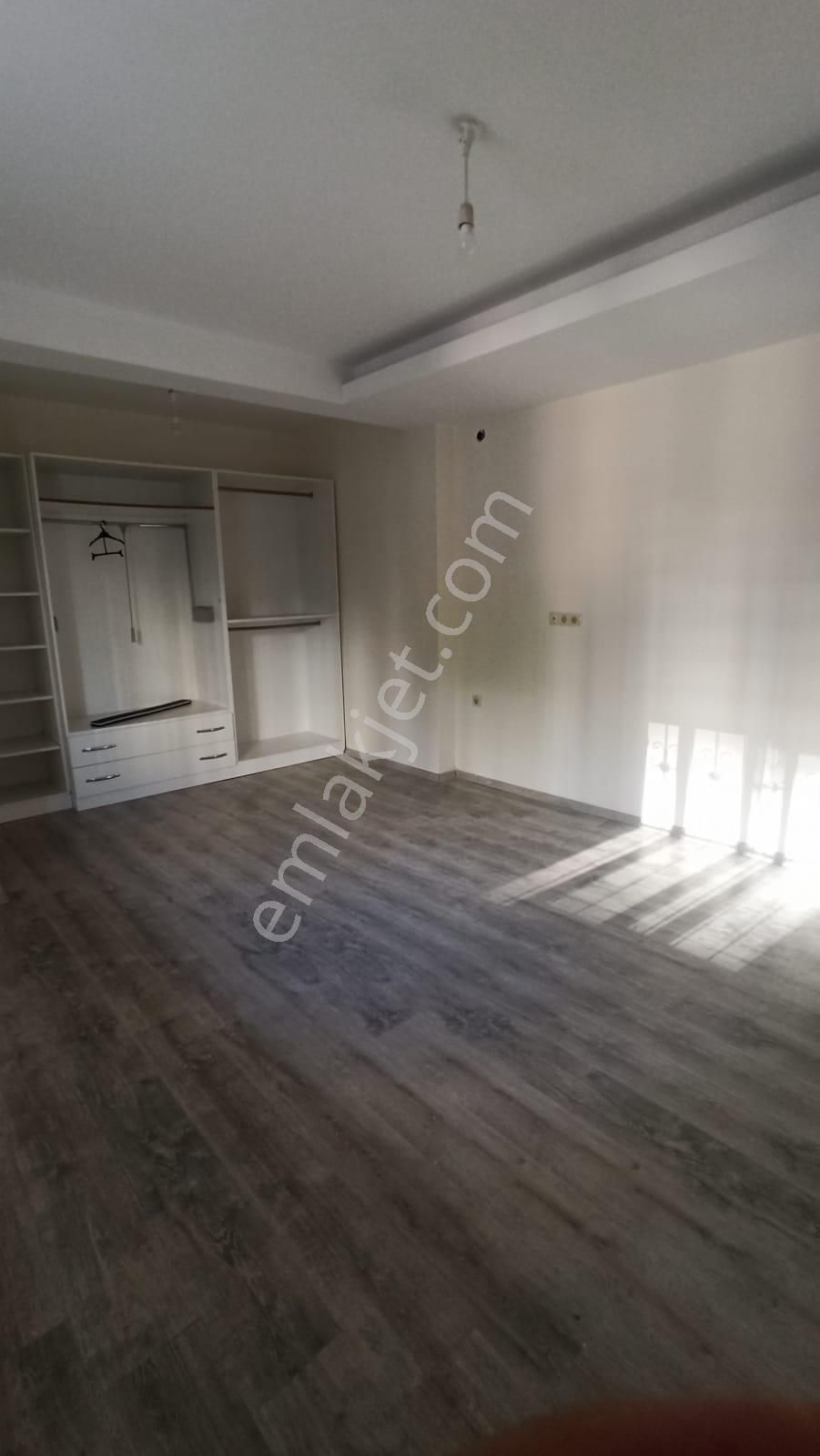 Çukurova Mahfesığmaz Kiralık Daire Özal Bulvarına Vakıfbank Okuluna Yürüme Mesafesin 2+1 Cazip Fiyat İle Kiralık Daire