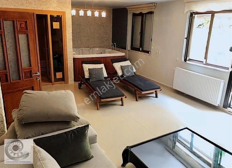 Sarıyer Yeniköy Satılık Villa Sarıyer Tarabya Yeniköy Arası Satılık 7+2 Saunalı Havuzlu Villa