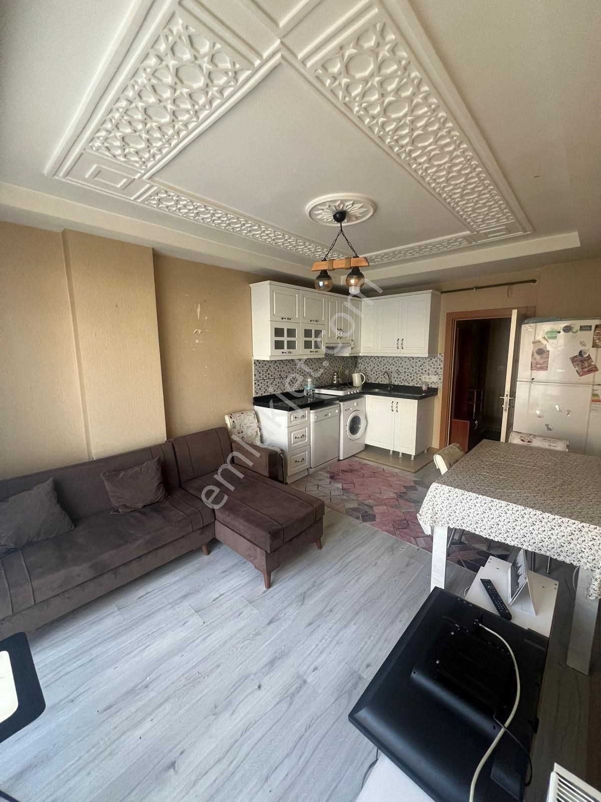 Esenyurt Mehterçeşme Kiralık Daire Metrobüse Yakın Full Eşyalı Temiz Daire