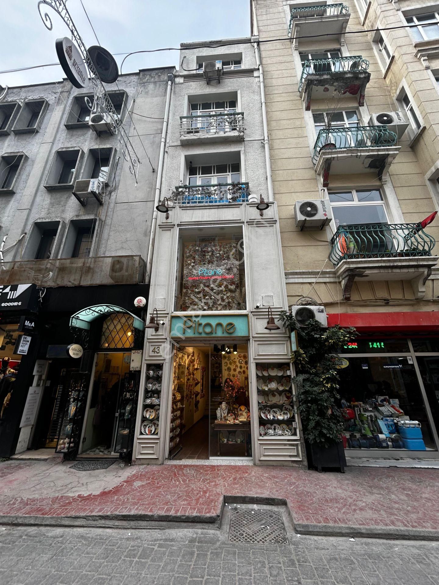 İstanbul Beyoğlu Satılık Bina Karaköy Fransız Geçidi Önü Satılık Müstakil Bina