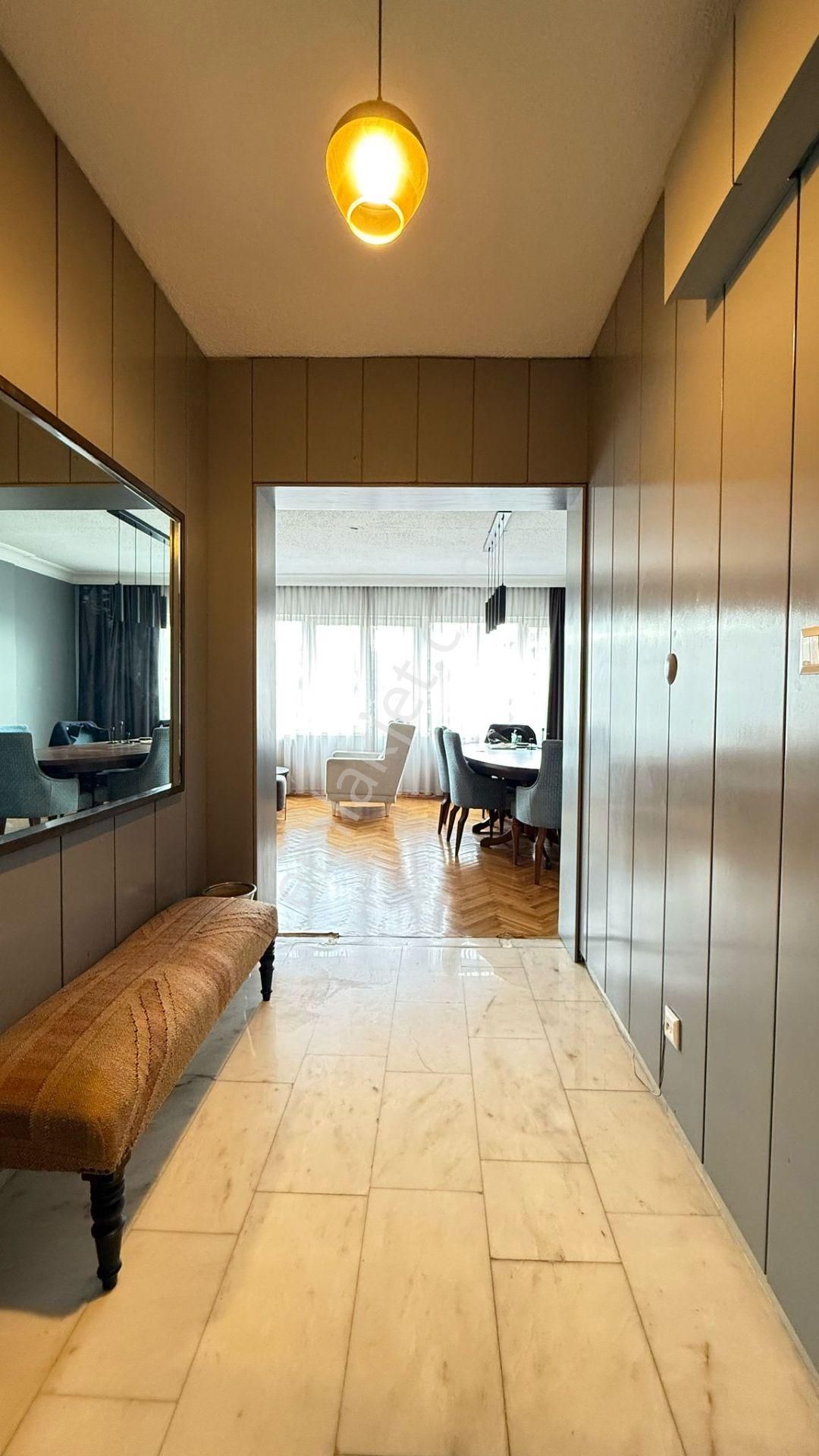 Etiler Çamlıkta Bahçe Çıkışlı Ferah 2.5+1 Satılık Daire - Görsel 9