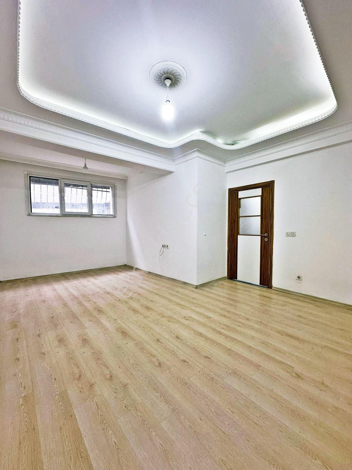 Esenyurt Sultaniye Satılık Daire İstanbul Esenyurtda 2+1 Geniş Ferah Temiz Bahçe Katı