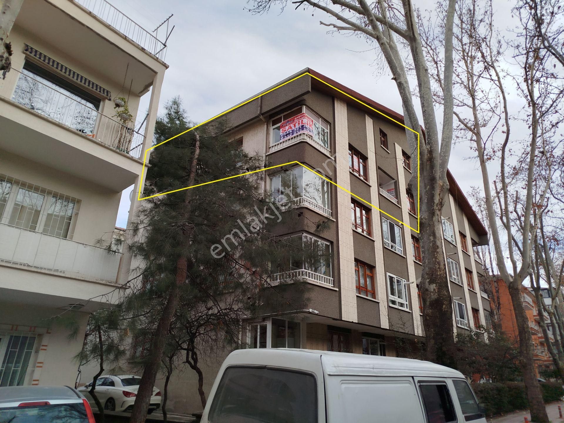 Çankaya Yukarı Bahçelievler Satılık Daire 7.cad.yakın 220m2 6+1 3.kat 3 Cepheli Kombili Dubleks Oto Parklı