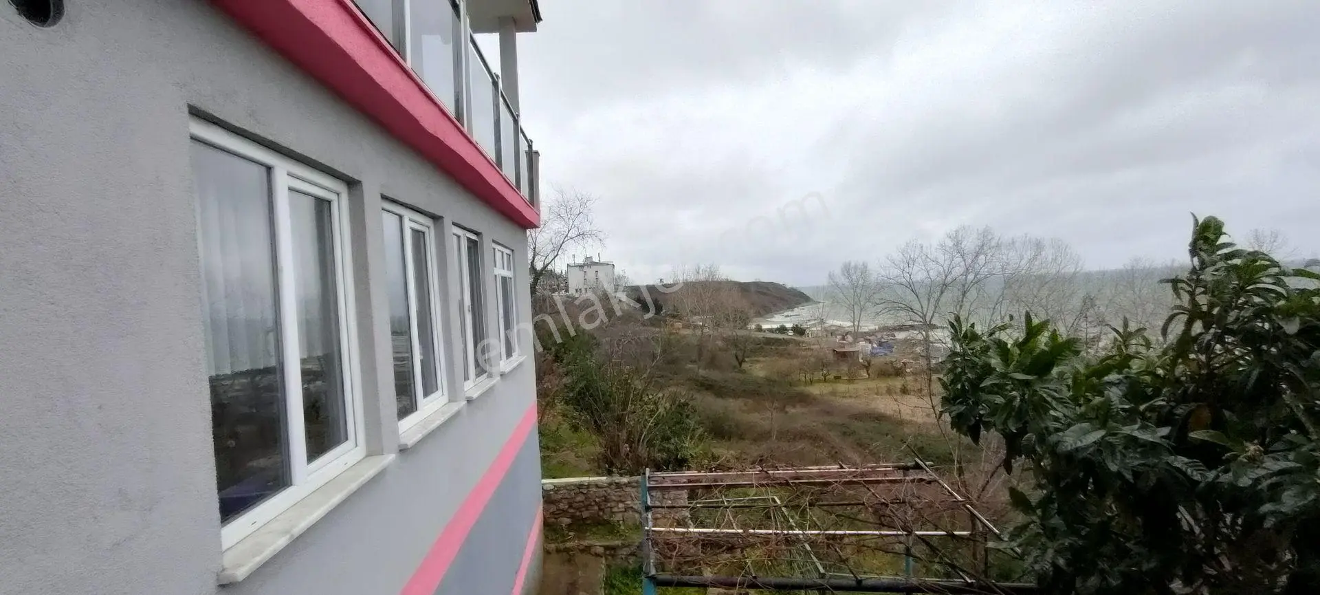 Çimenli Deniz Ve Otoban Kenarında Satılık Bahçeli Villa - Görsel 4