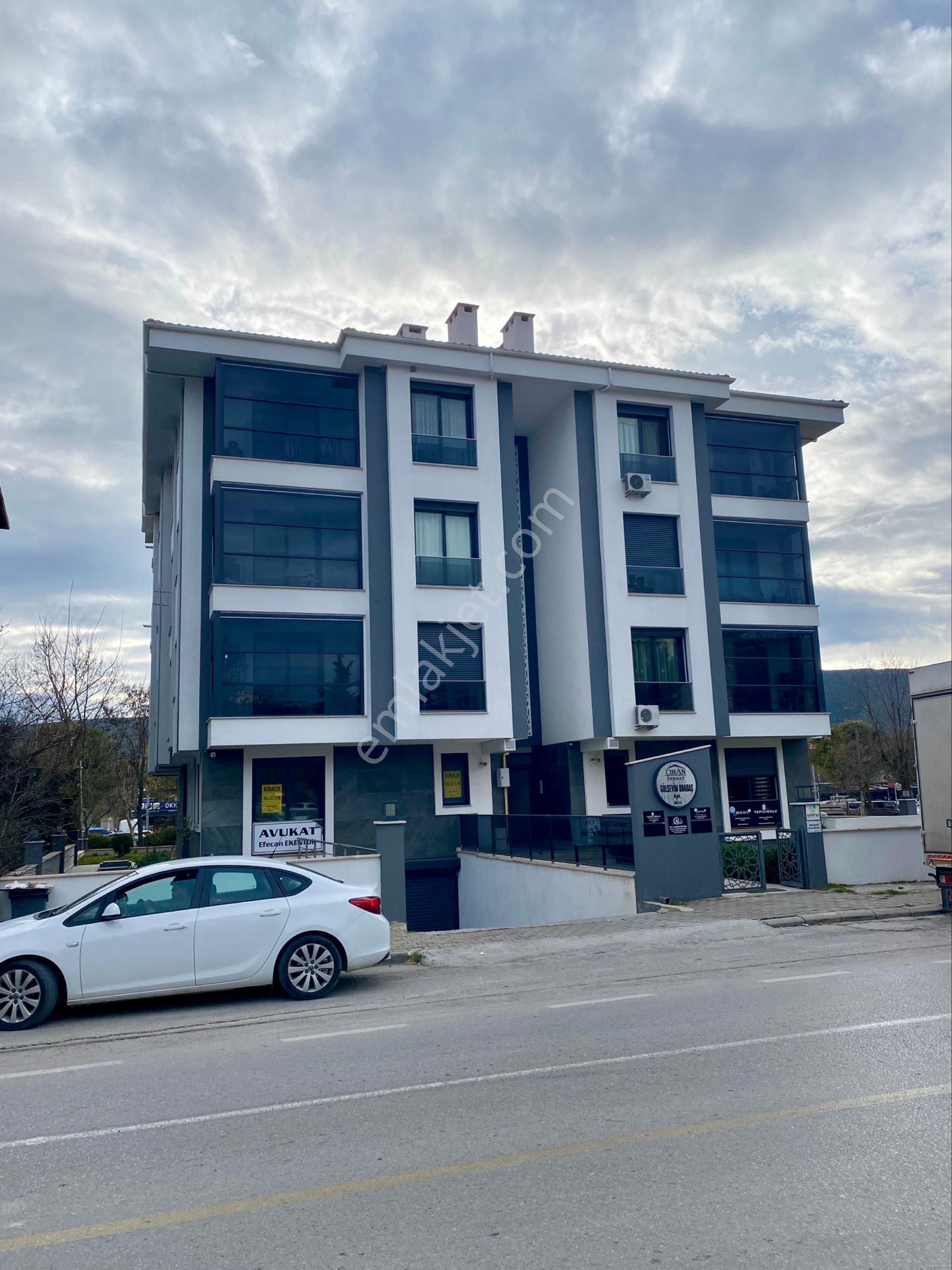 Menteşe Muslihittin Kiralık Ofis Pehlivanoğlu Market Altında 2+1 Kombili 70 M2 Giriş Kat Daire