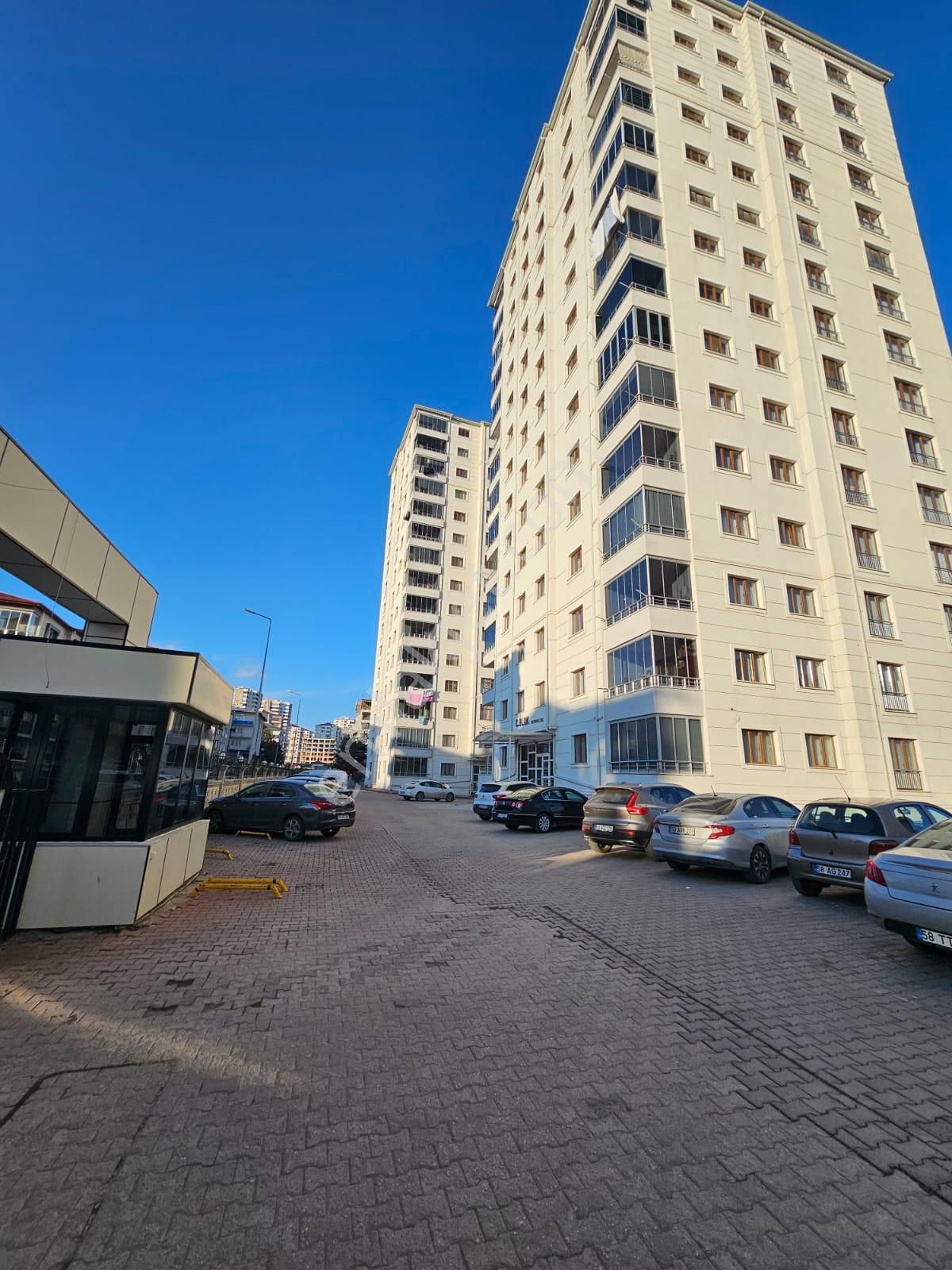 Sivas Merkez Seyrantepe Satılık Daire Çiftçi Gayrimenkul'den Satılık 4,5+1 Sultan City'de