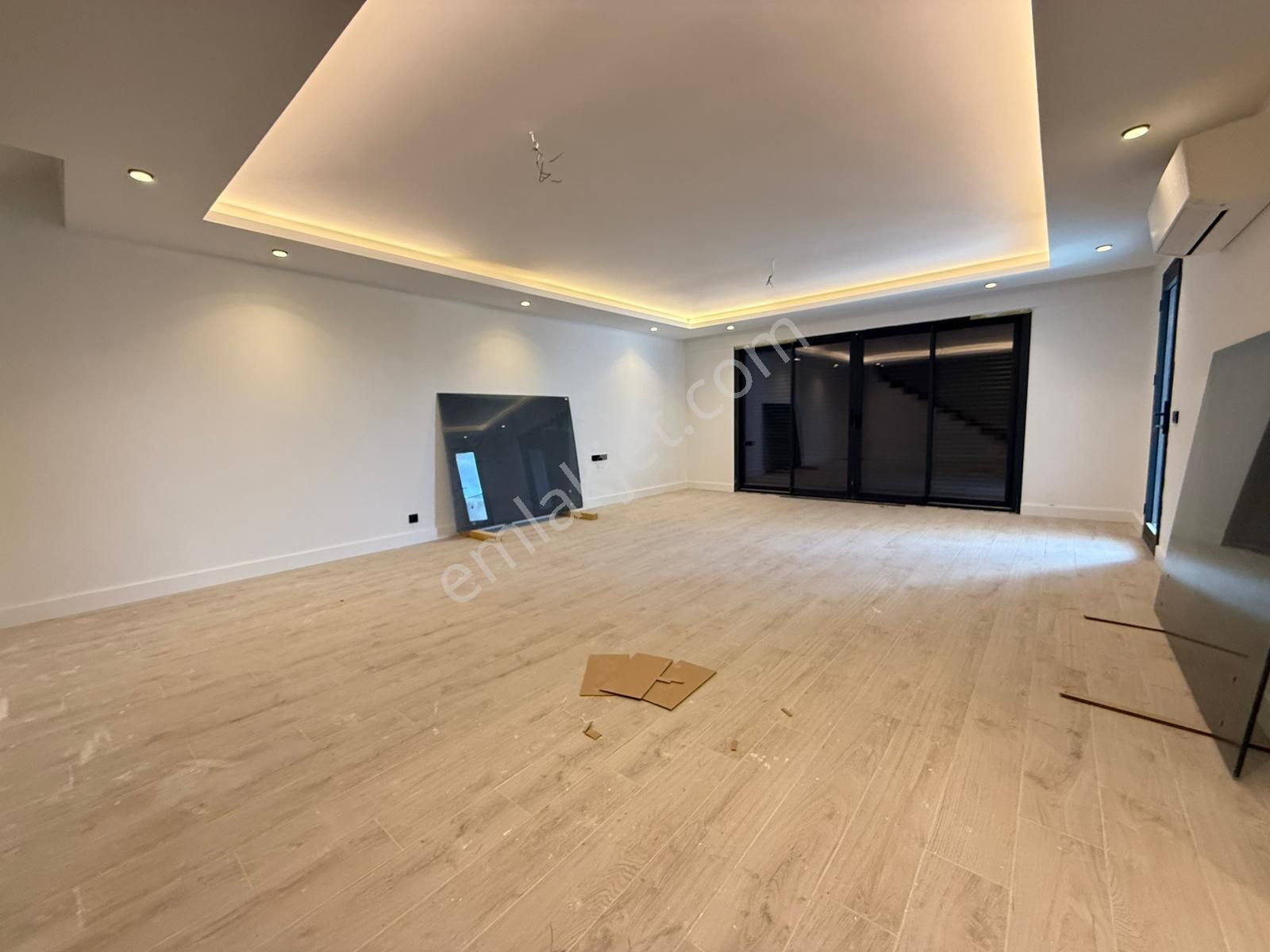 Kuşadası'nın Seçkin Bölgesinde-guvenlıklı-havuzlu-manzaralı-lüx-çatı Dublex Daireler - Görsel 10