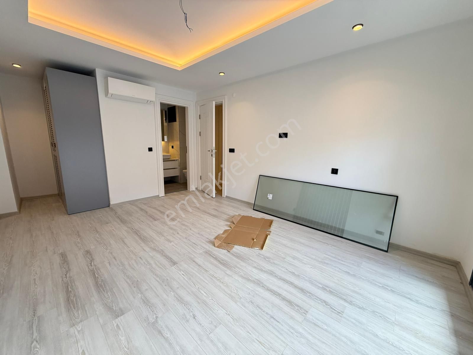 Kuşadası'nın Seçkin Bölgesinde-guvenlıklı-havuzlu-manzaralı-lüx-çatı Dublex Daireler - Görsel 25