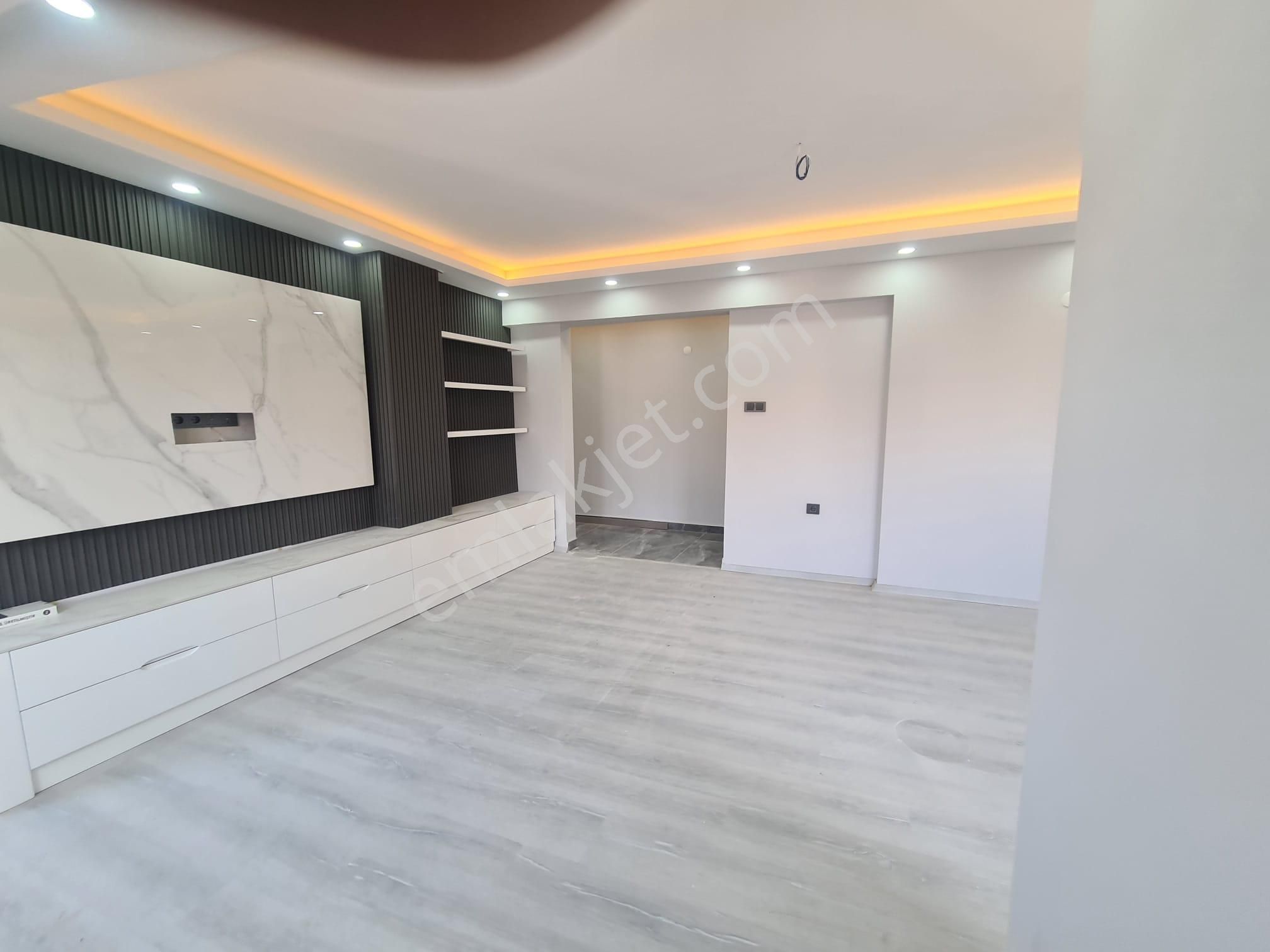 Acill Konak İzmirpark Avm Yakını 2+1 95m2 Ayrı Mutfak Dgazlı Asansörlü Arakat Satılık Daire - Görsel 2