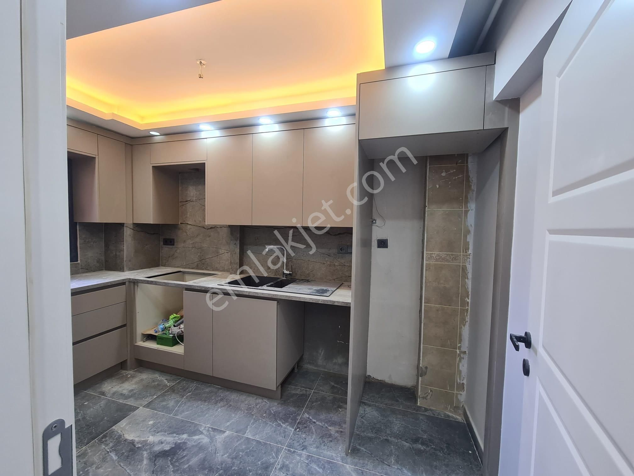 Acill Konak İzmirpark Avm Yakını 2+1 95m2 Ayrı Mutfak Dgazlı Asansörlü Arakat Satılık Daire - Görsel 12